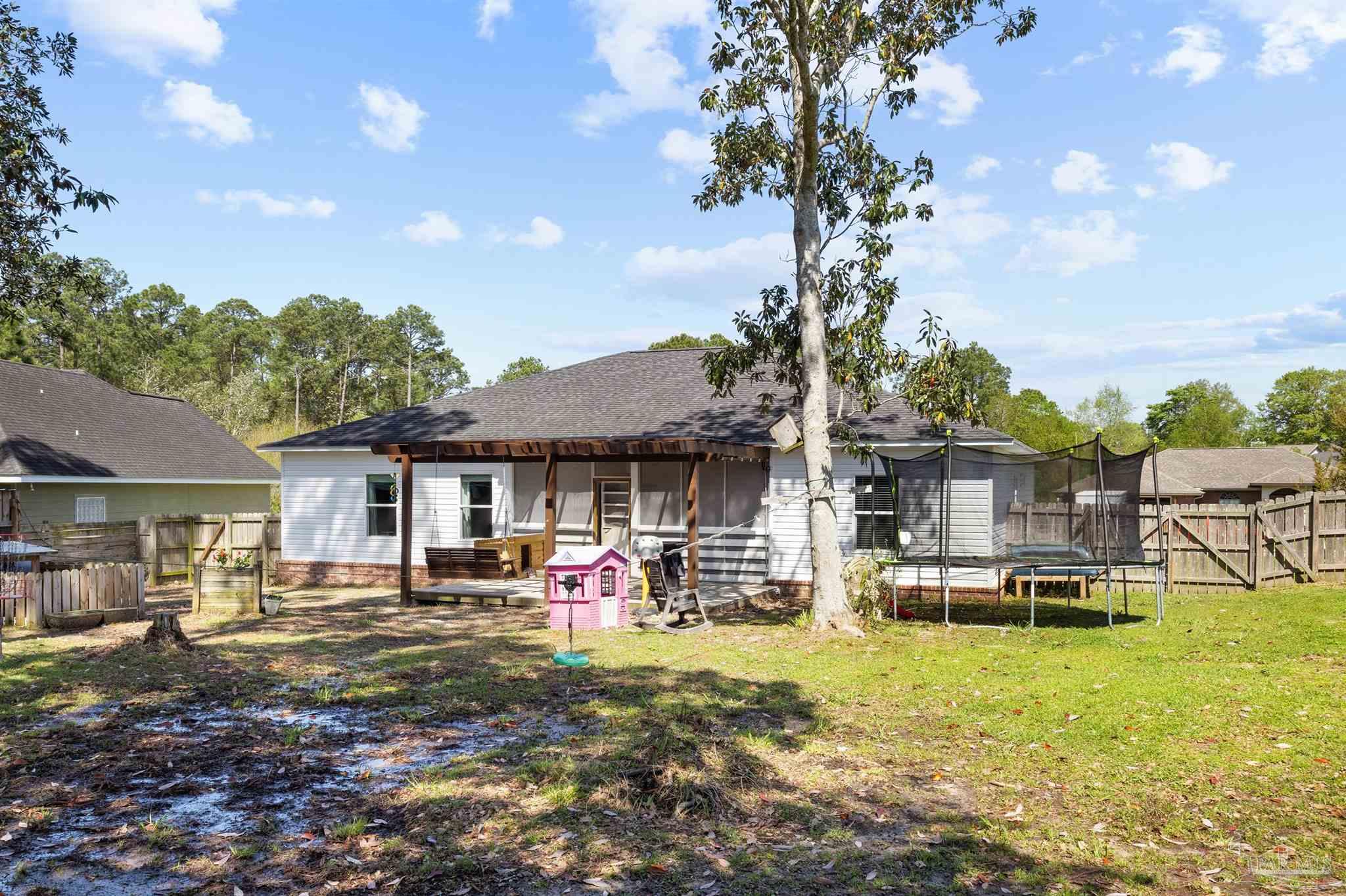 Cantonment, Florida 32533, United States, 4 Bedrooms Bedrooms, ,2 BathroomsBathrooms,Residential,Contingent,102402