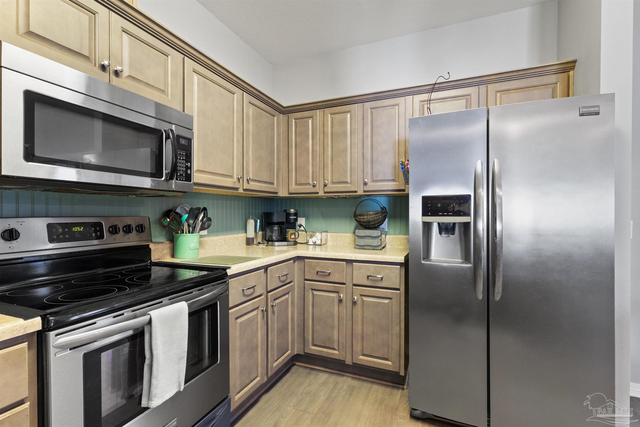 Cantonment, Florida 32533, United States, 4 Bedrooms Bedrooms, ,2 BathroomsBathrooms,Residential,Contingent,102402