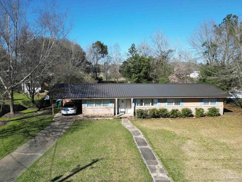 A home in Atmore