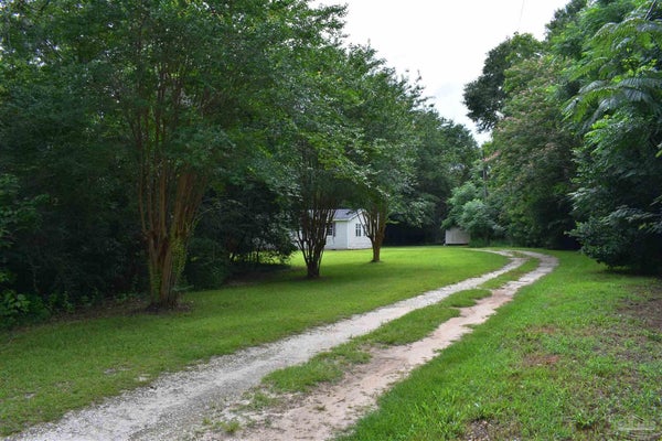 2542 PURDUE RD, MC DAVID, FL 32568 - Image 62d1d3116115c13cec6f58650af89e5f/1437891723
