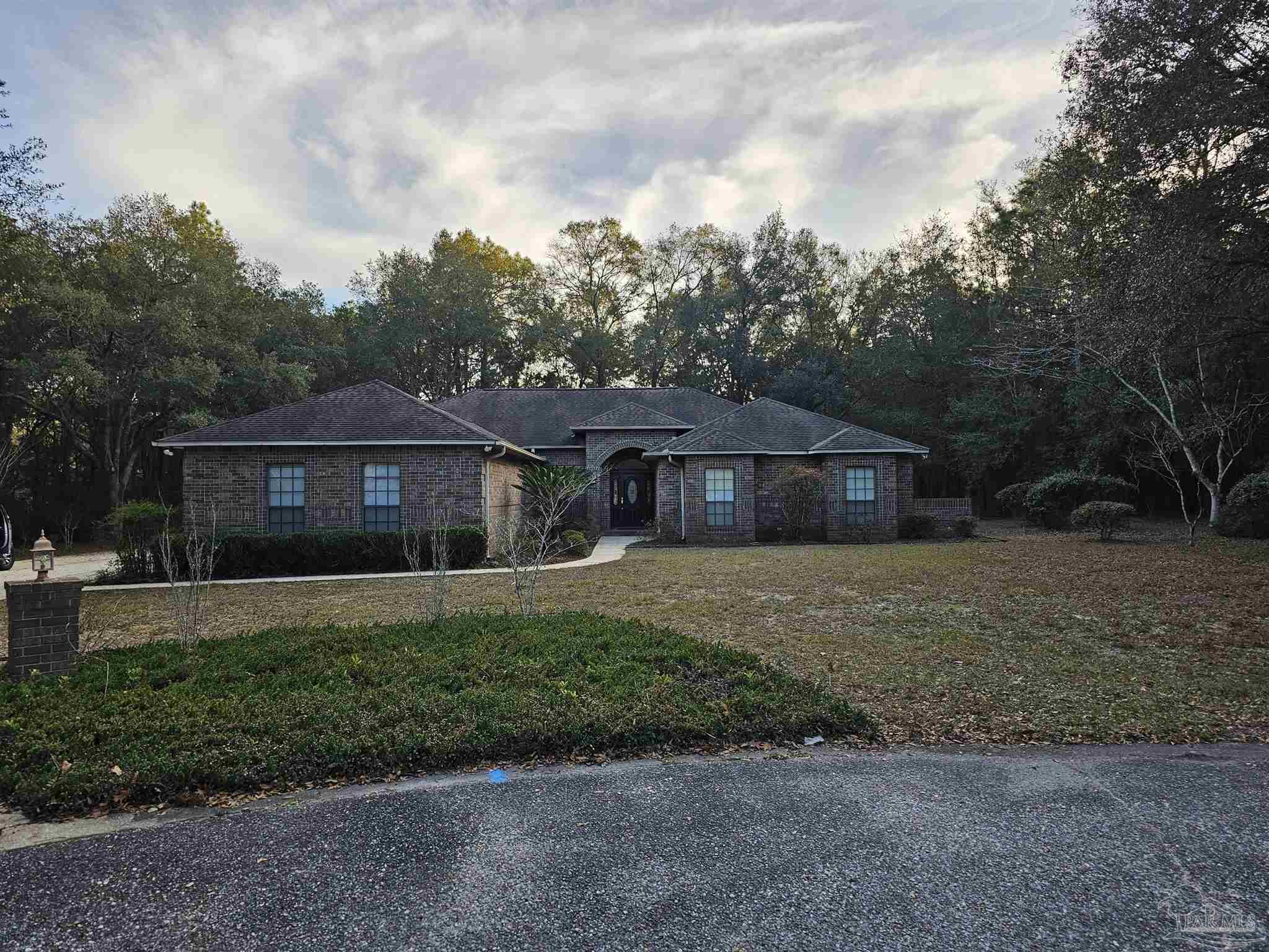 Photo 1 of 30 — 6000 Breckenridge Dr, Milton, FL 32570