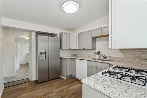 10 Cloverland Ct Pensacola FL 32505