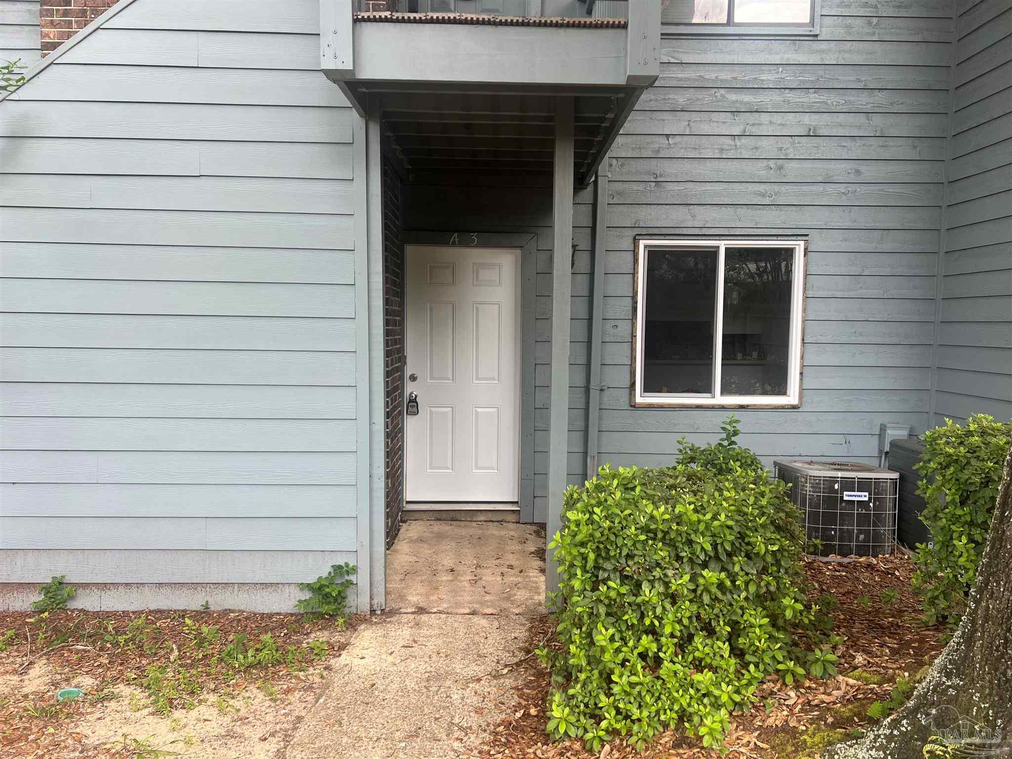 Photo 1 of 16 — 7225 W Fairfield Dr A3, Pensacola, FL 32506