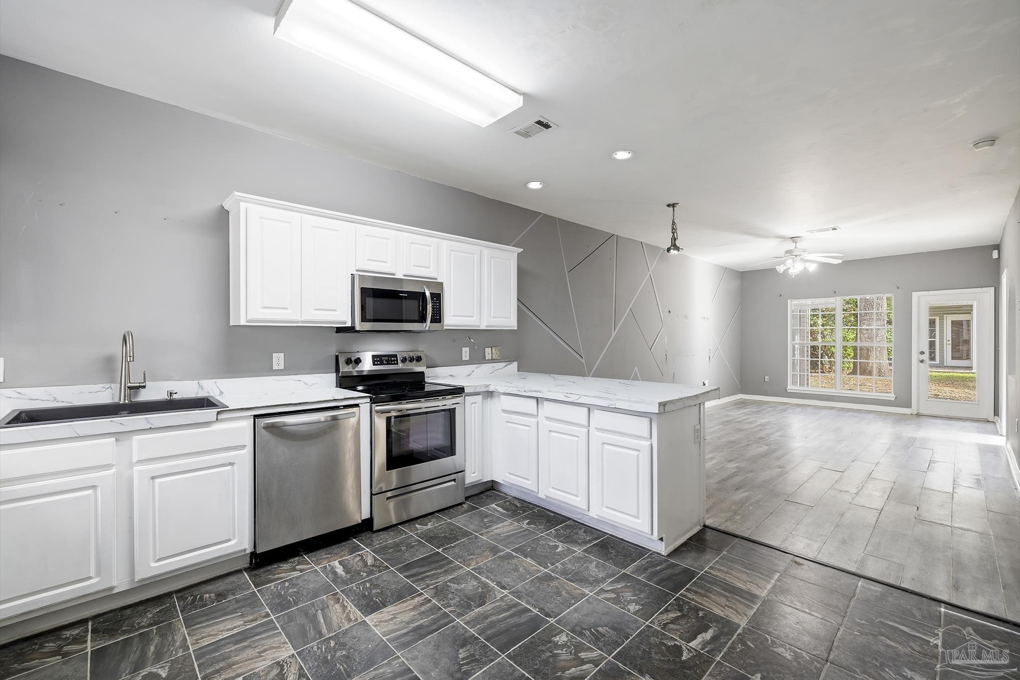 7101 Joy St K4