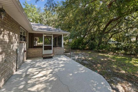 A home in Gulf Breeze