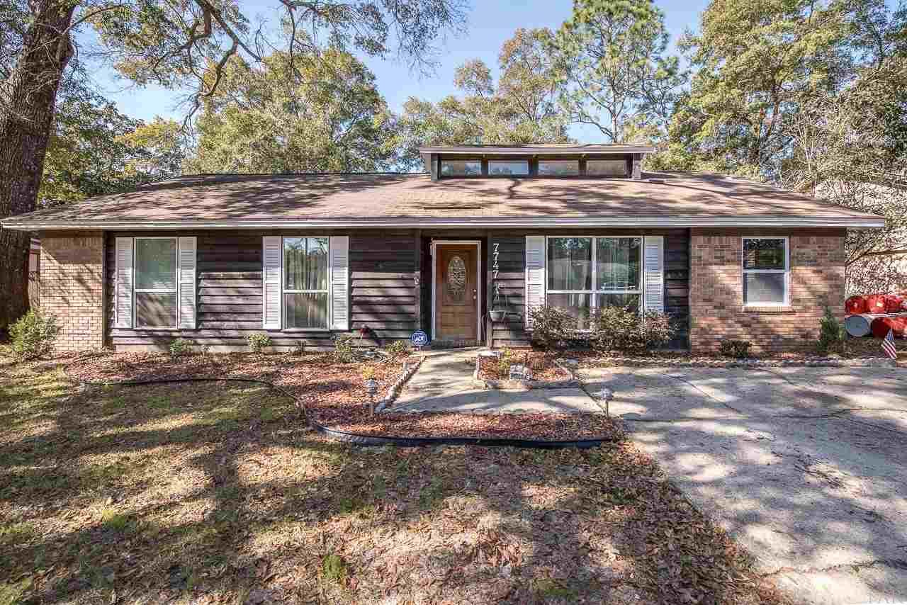 Photo 1 of 24 — 7747 Deborah Dr, Pensacola, FL 32514