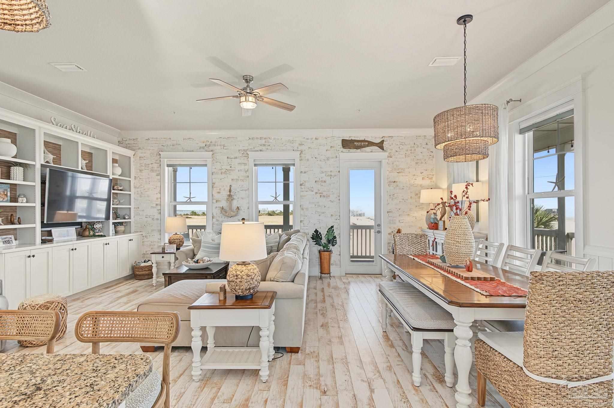 1410 Seaside Cir