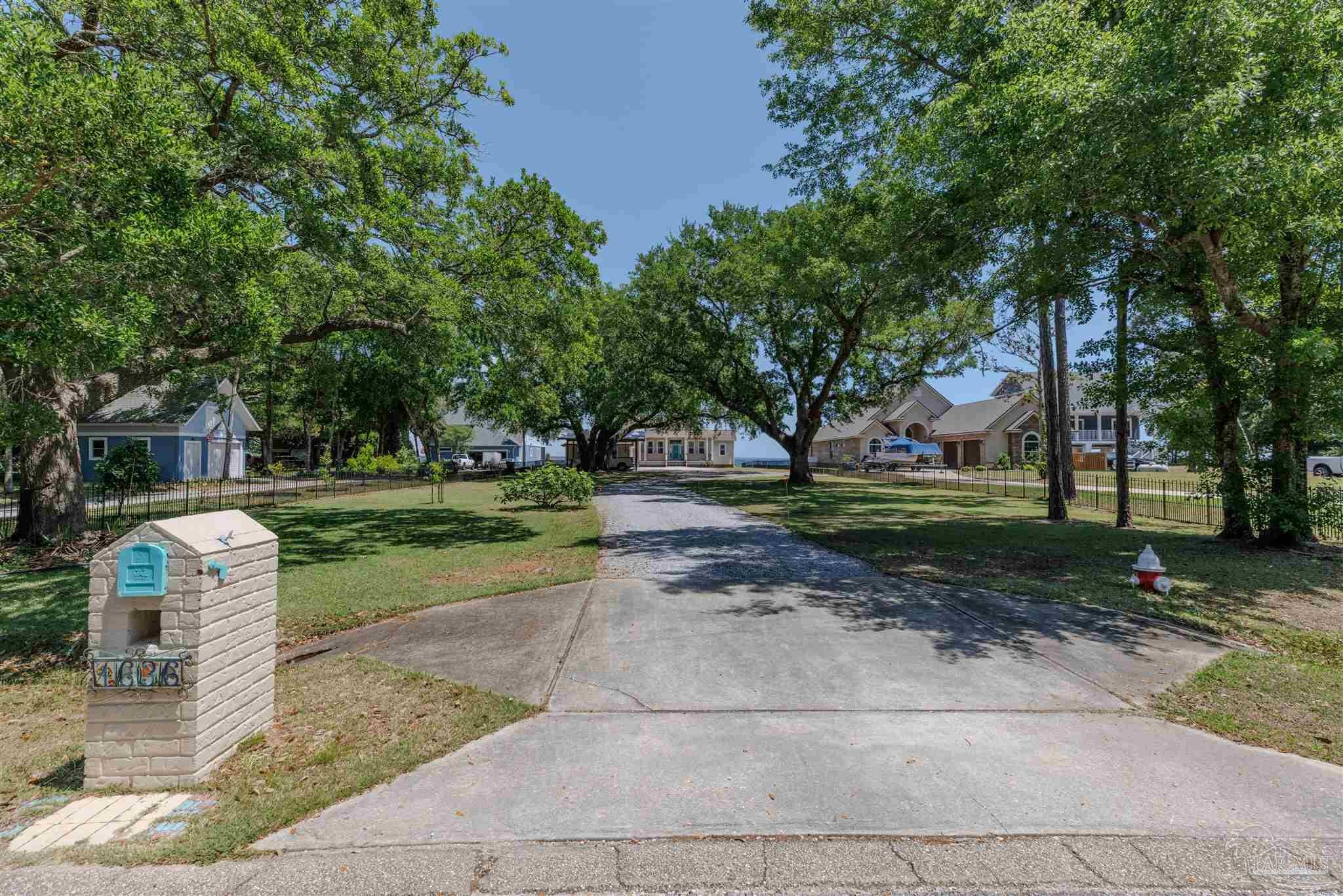 1636 Moonraker Dr