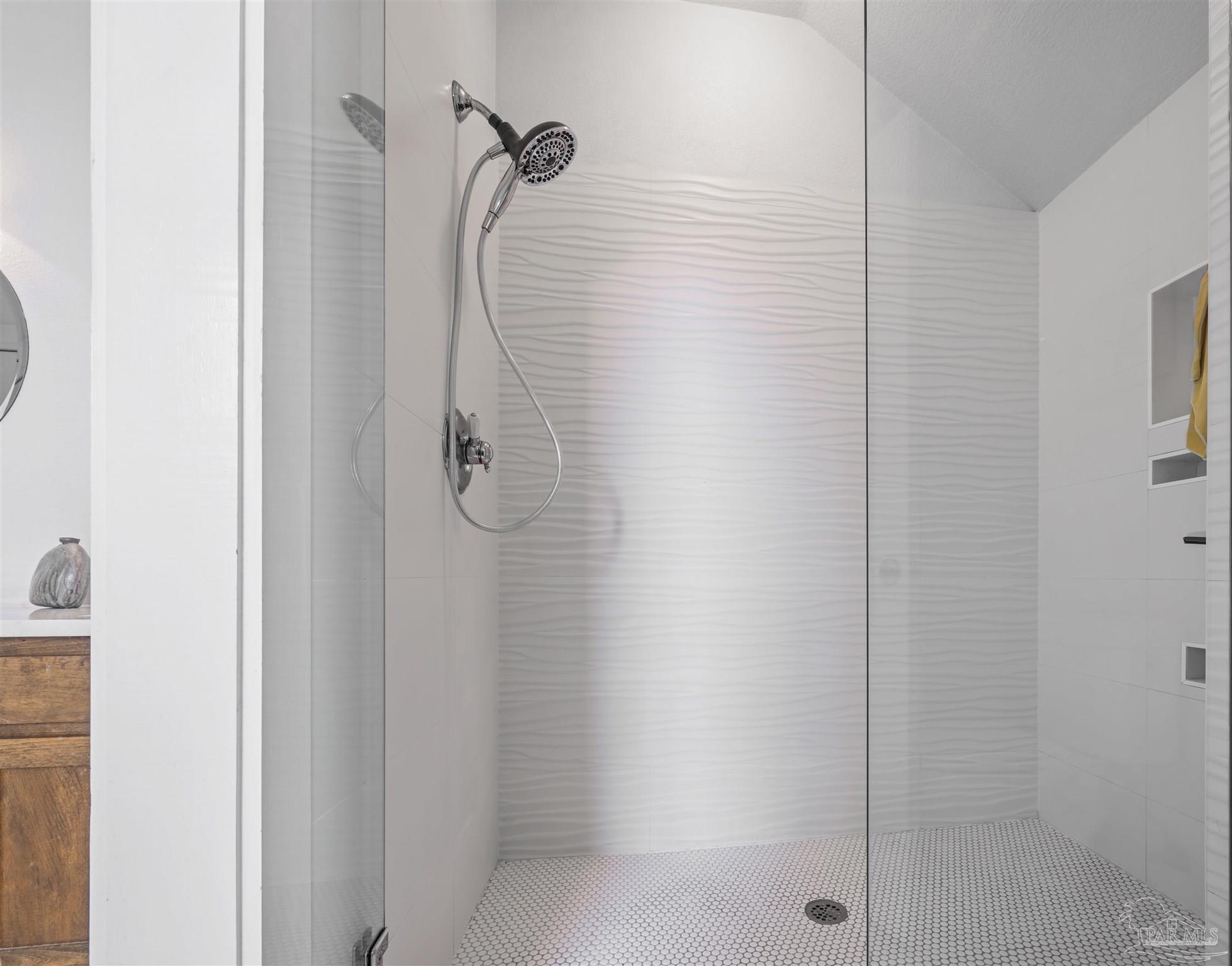 Navarre Beach, Florida 32566, United States, 3 Bedrooms Bedrooms, ,2 BathroomsBathrooms,Residential,Contingent,113816