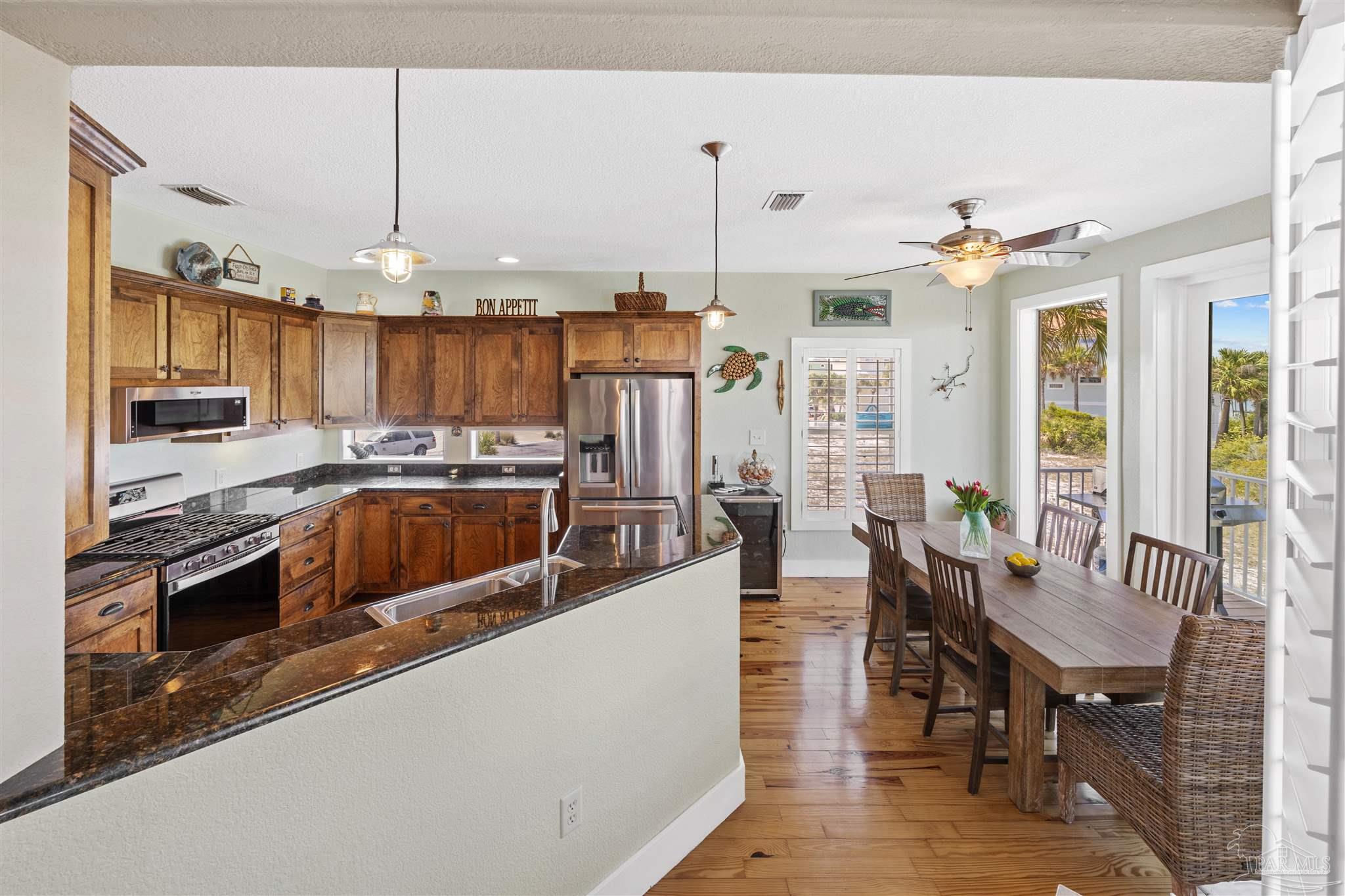 Navarre Beach, Florida 32566, United States, 3 Bedrooms Bedrooms, ,2 BathroomsBathrooms,Residential,Contingent,113816