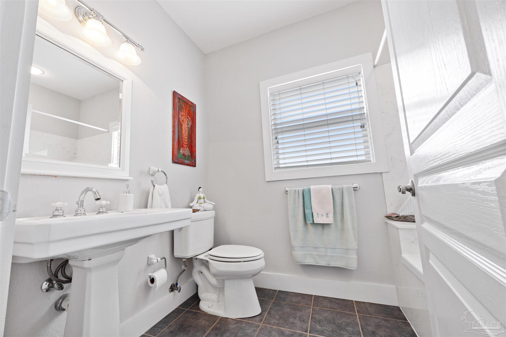 Navarre Beach, Florida 32566, United States, 3 Bedrooms Bedrooms, ,2 BathroomsBathrooms,Residential,Contingent,113816