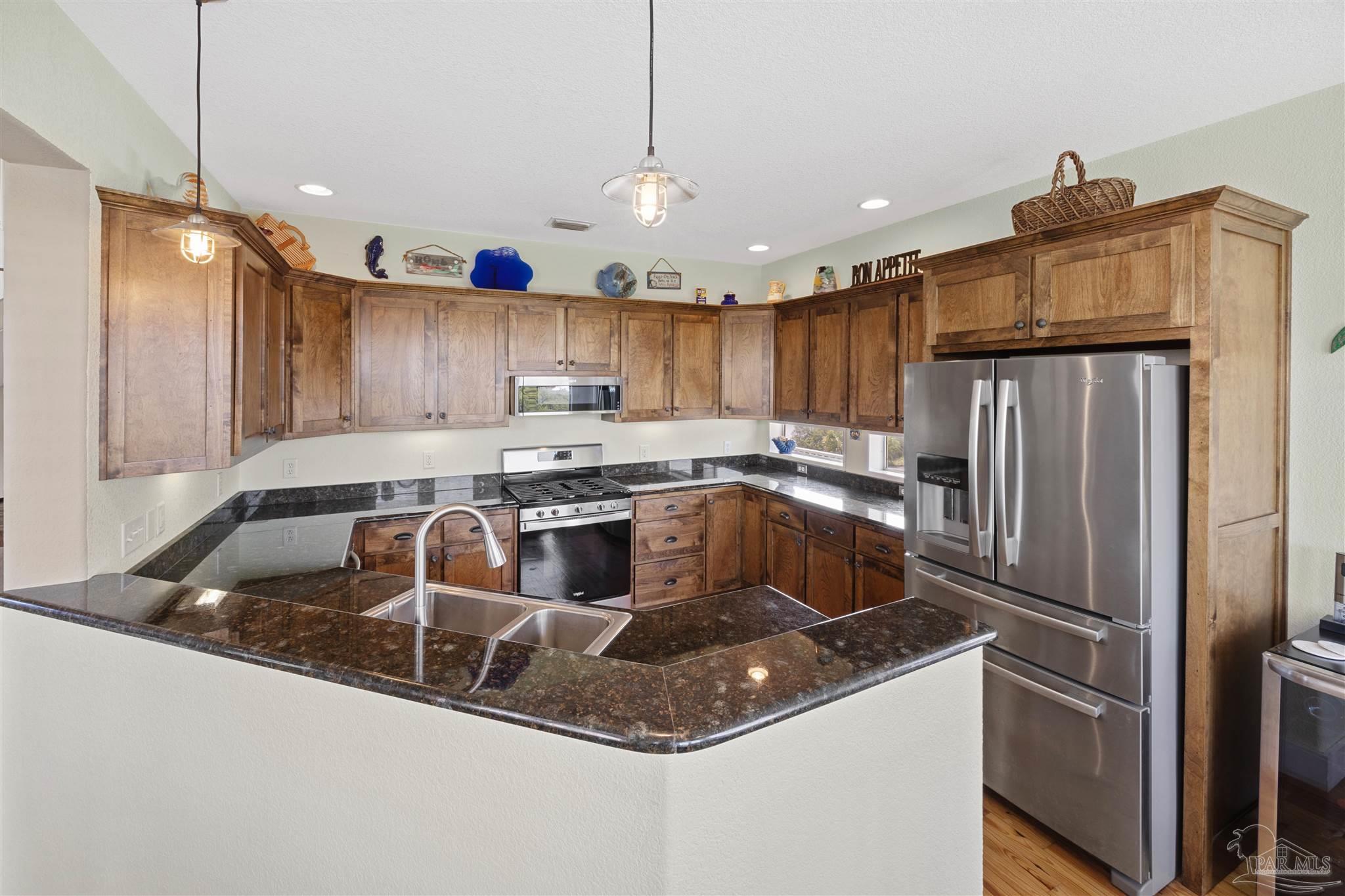 Navarre Beach, Florida 32566, United States, 3 Bedrooms Bedrooms, ,2 BathroomsBathrooms,Residential,Contingent,113816