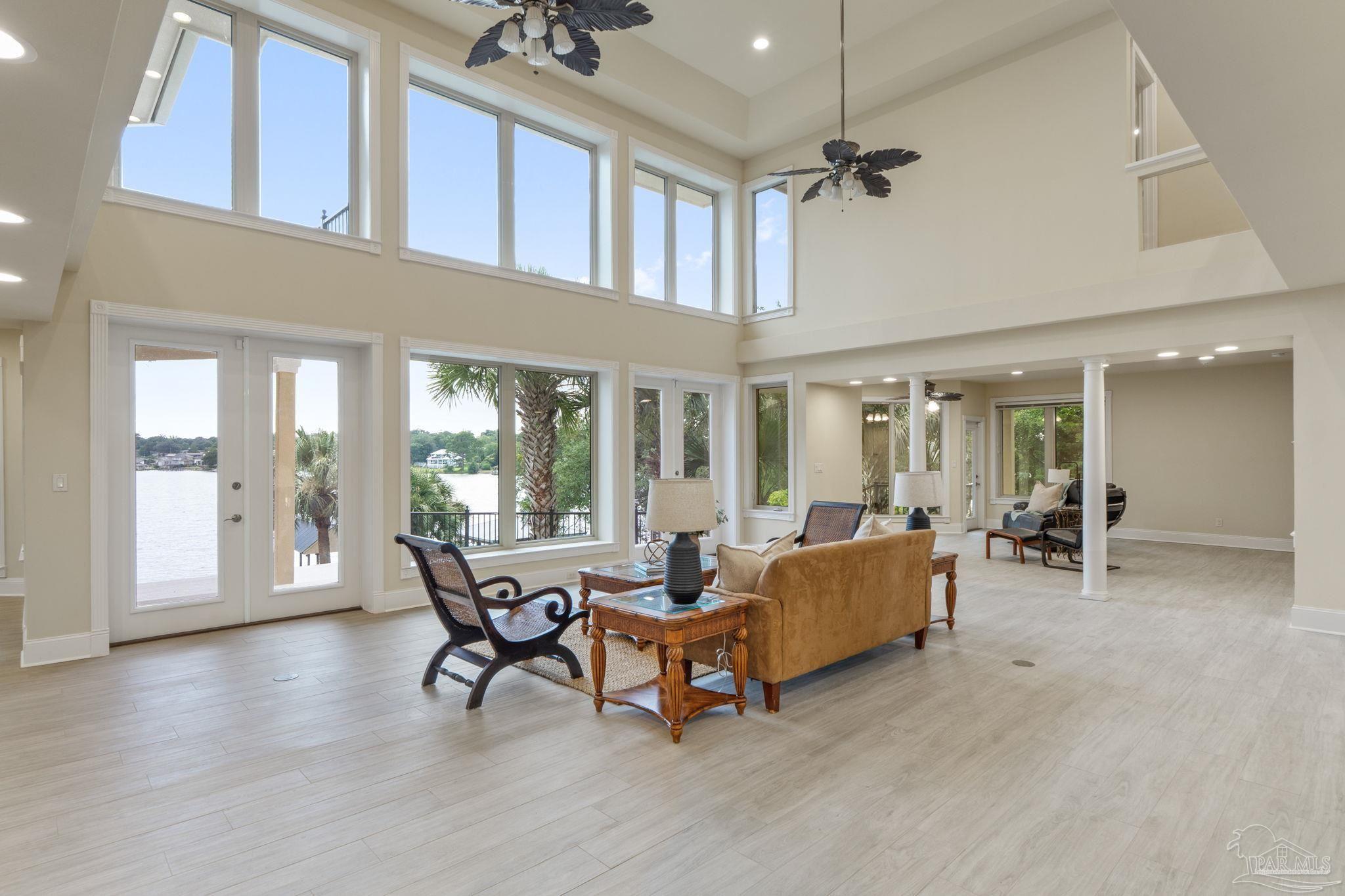 Pensacola, Florida 32503, United States, 4 Bedrooms Bedrooms, ,5 BathroomsBathrooms,Residential,Active,257299