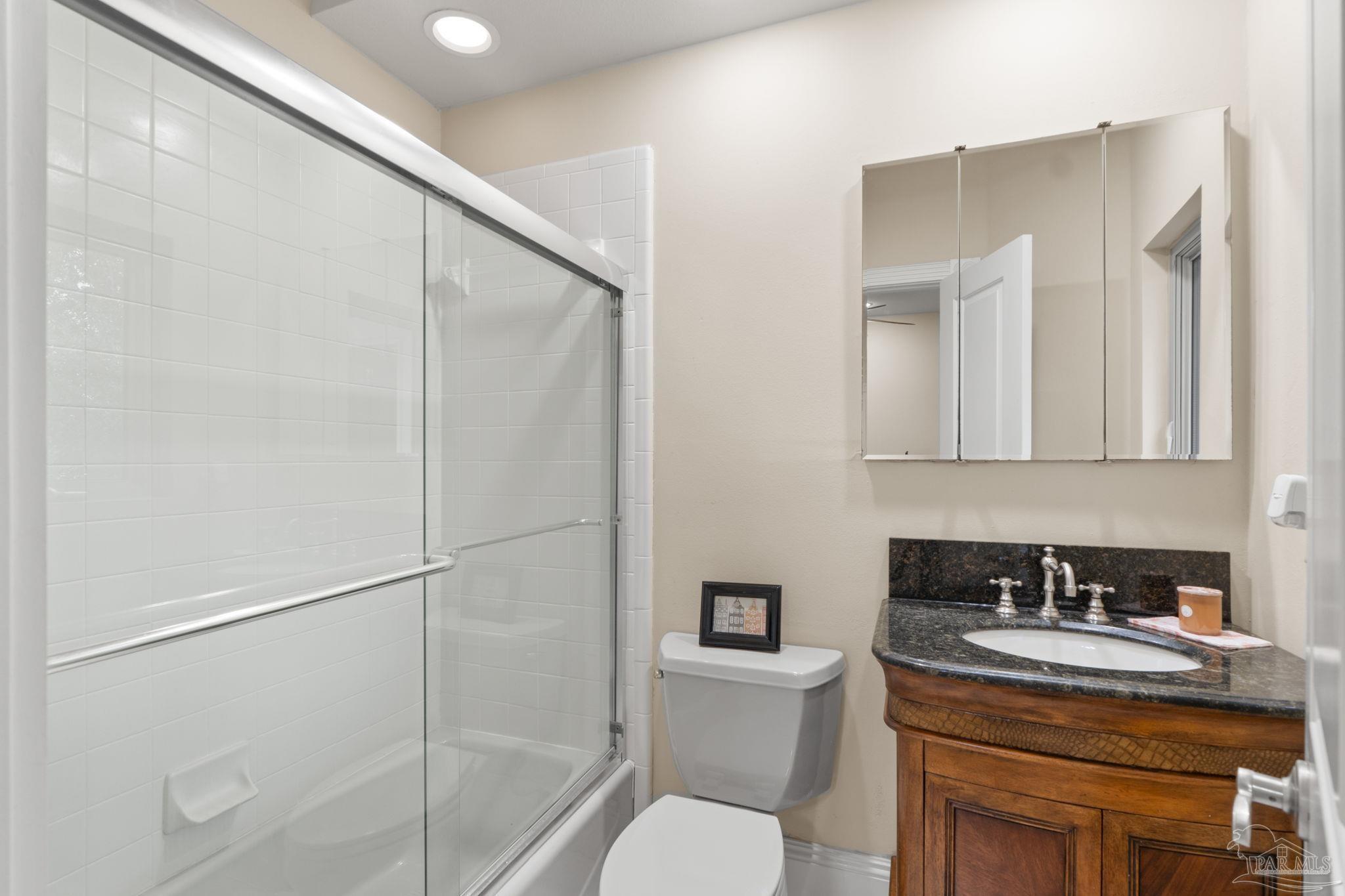 Pensacola, Florida 32503, United States, 4 Bedrooms Bedrooms, ,5 BathroomsBathrooms,Residential,Active,257299