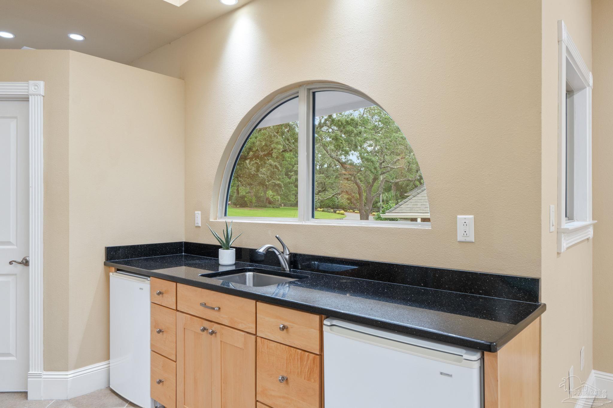 Pensacola, Florida 32503, United States, 4 Bedrooms Bedrooms, ,5 BathroomsBathrooms,Residential,Active,257299