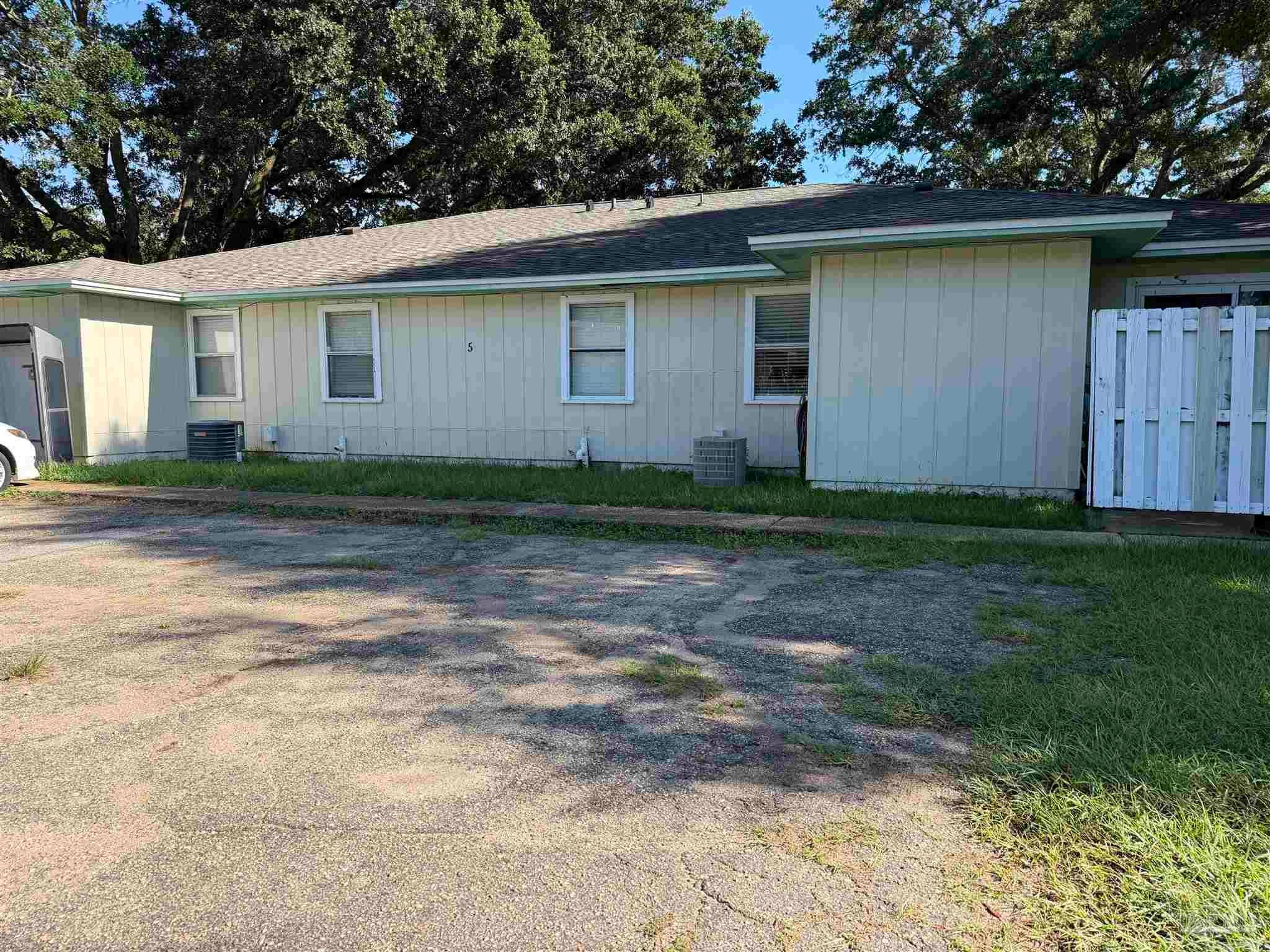 130 E 9 Mile Rd 5