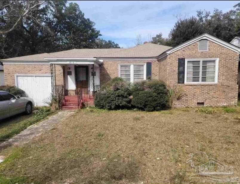 Photo 1 of 21 — 3818 W Lloyd St, Pensacola, FL 32505