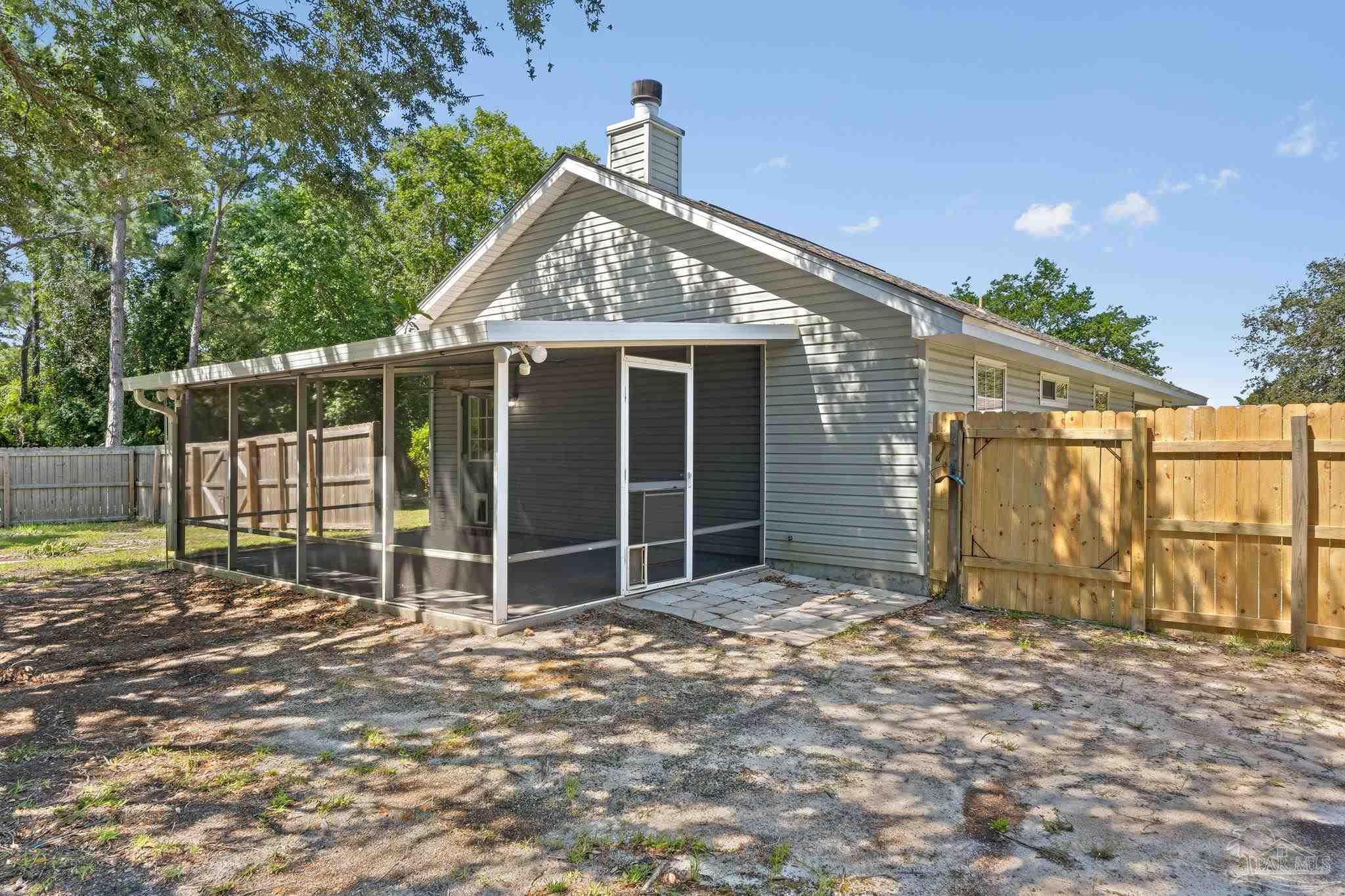 Gulf Breeze, Florida 32563, United States, 3 Bedrooms Bedrooms, ,2 BathroomsBathrooms,Residential,Contingent,143497