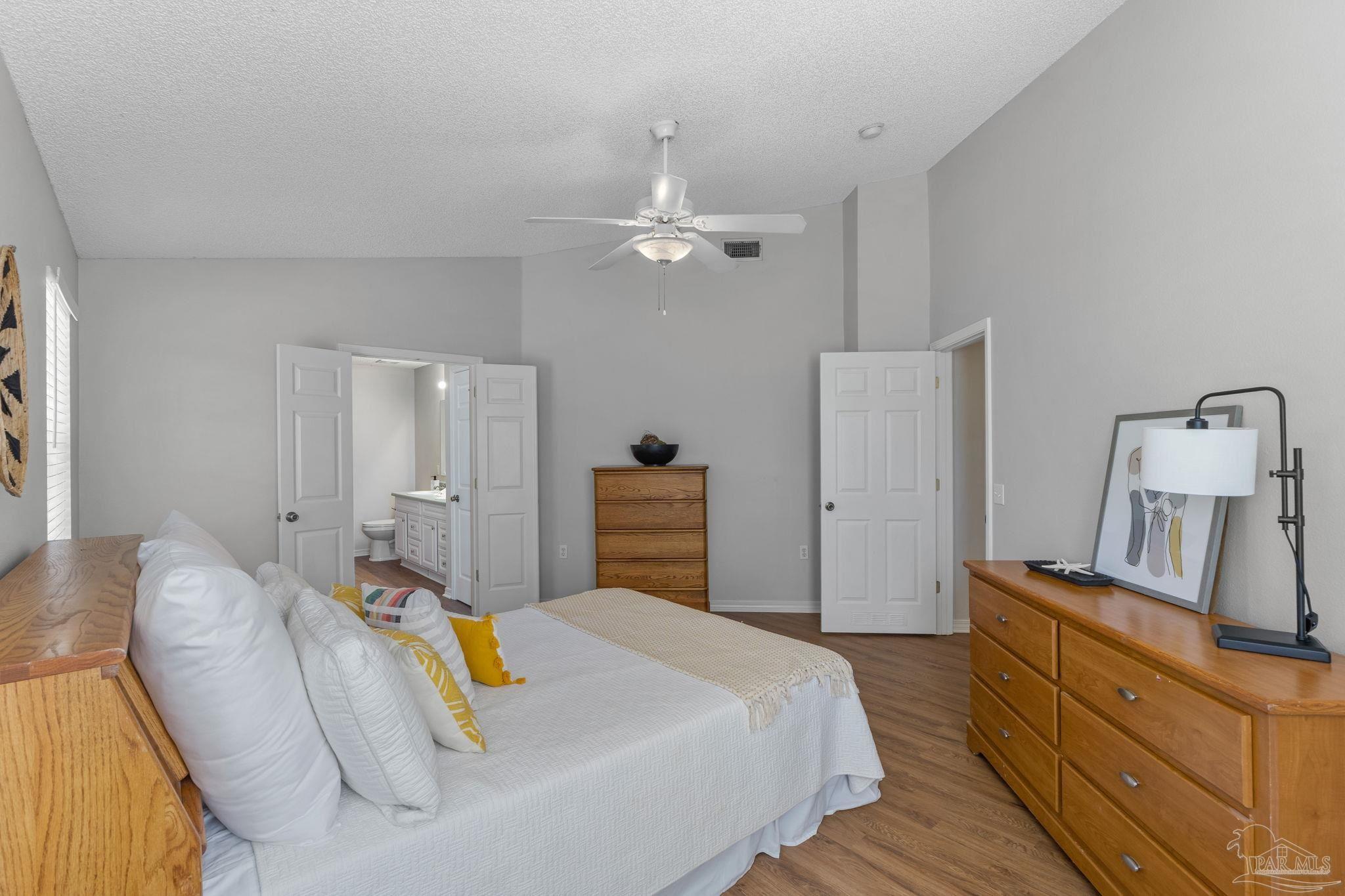 Gulf Breeze, Florida 32563, United States, 3 Bedrooms Bedrooms, ,2 BathroomsBathrooms,Residential,Contingent,143497