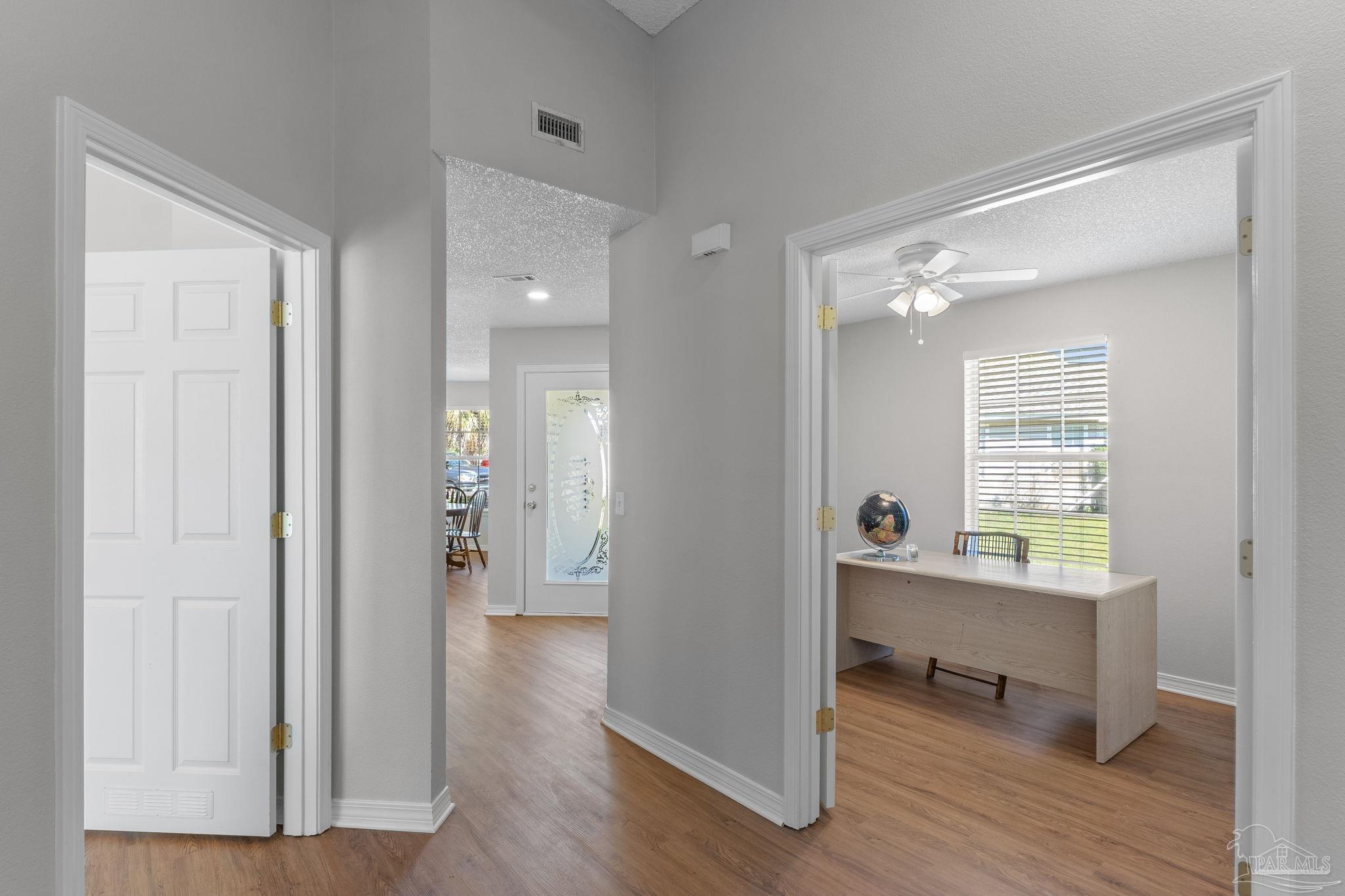 Gulf Breeze, Florida 32563, United States, 3 Bedrooms Bedrooms, ,2 BathroomsBathrooms,Residential,Contingent,143497