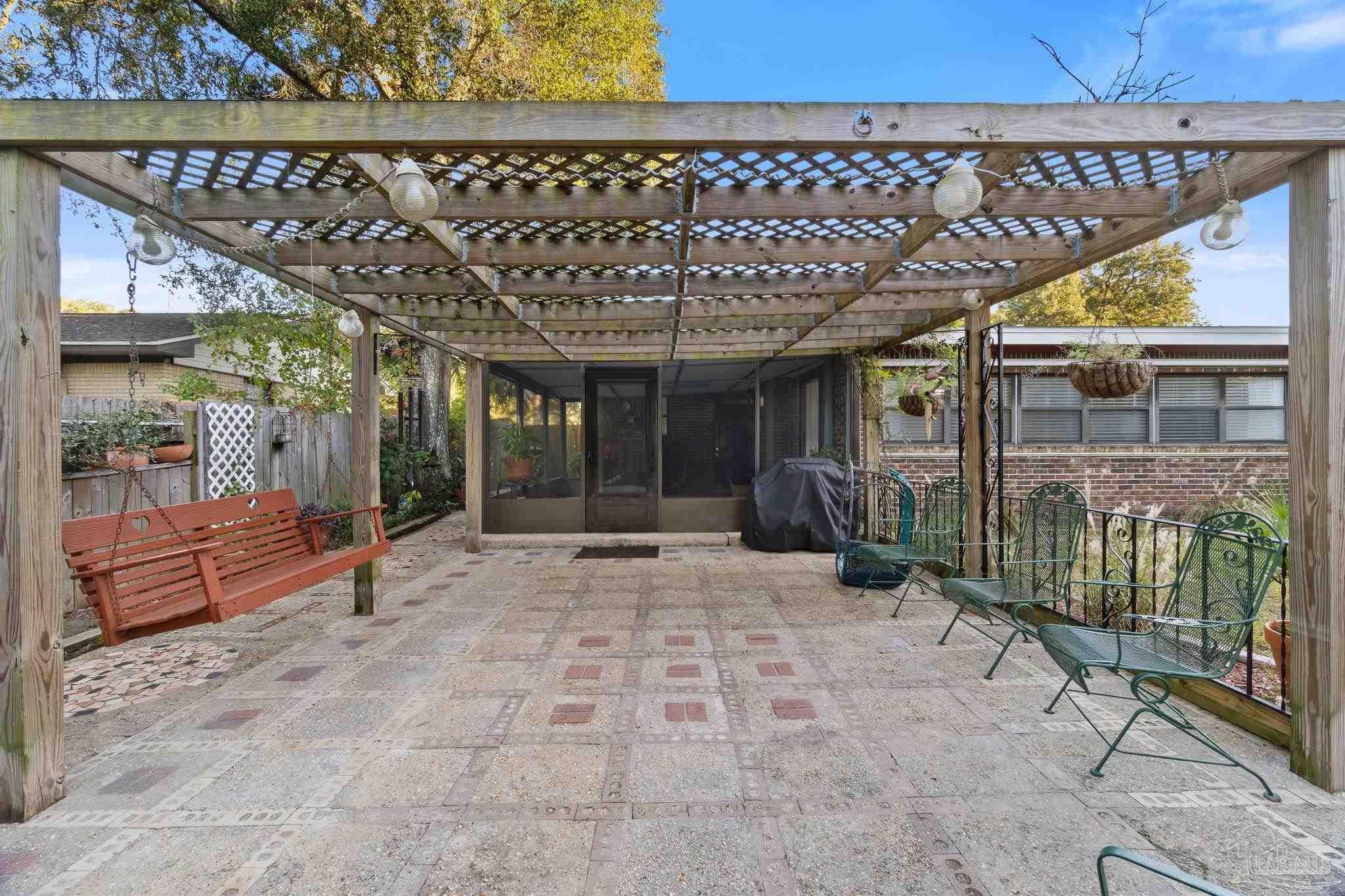 632 Berkley Dr