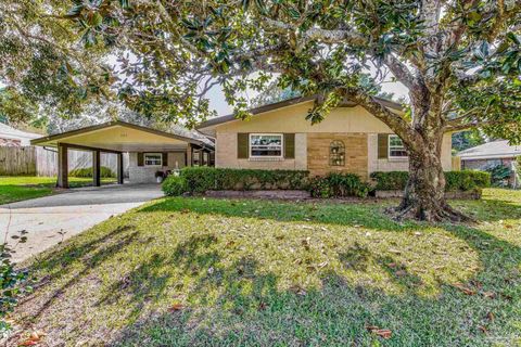 A home in Gulf Breeze