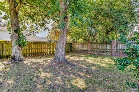 A home in Gulf Breeze