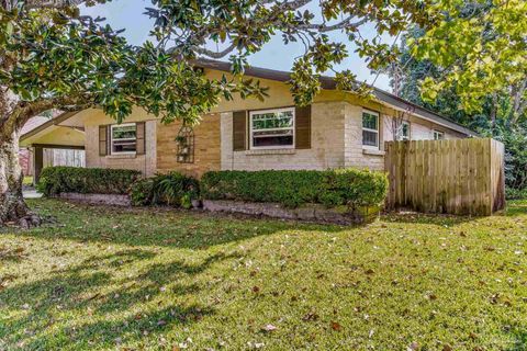 A home in Gulf Breeze