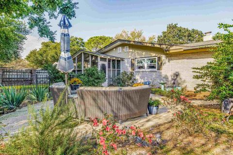 A home in Gulf Breeze