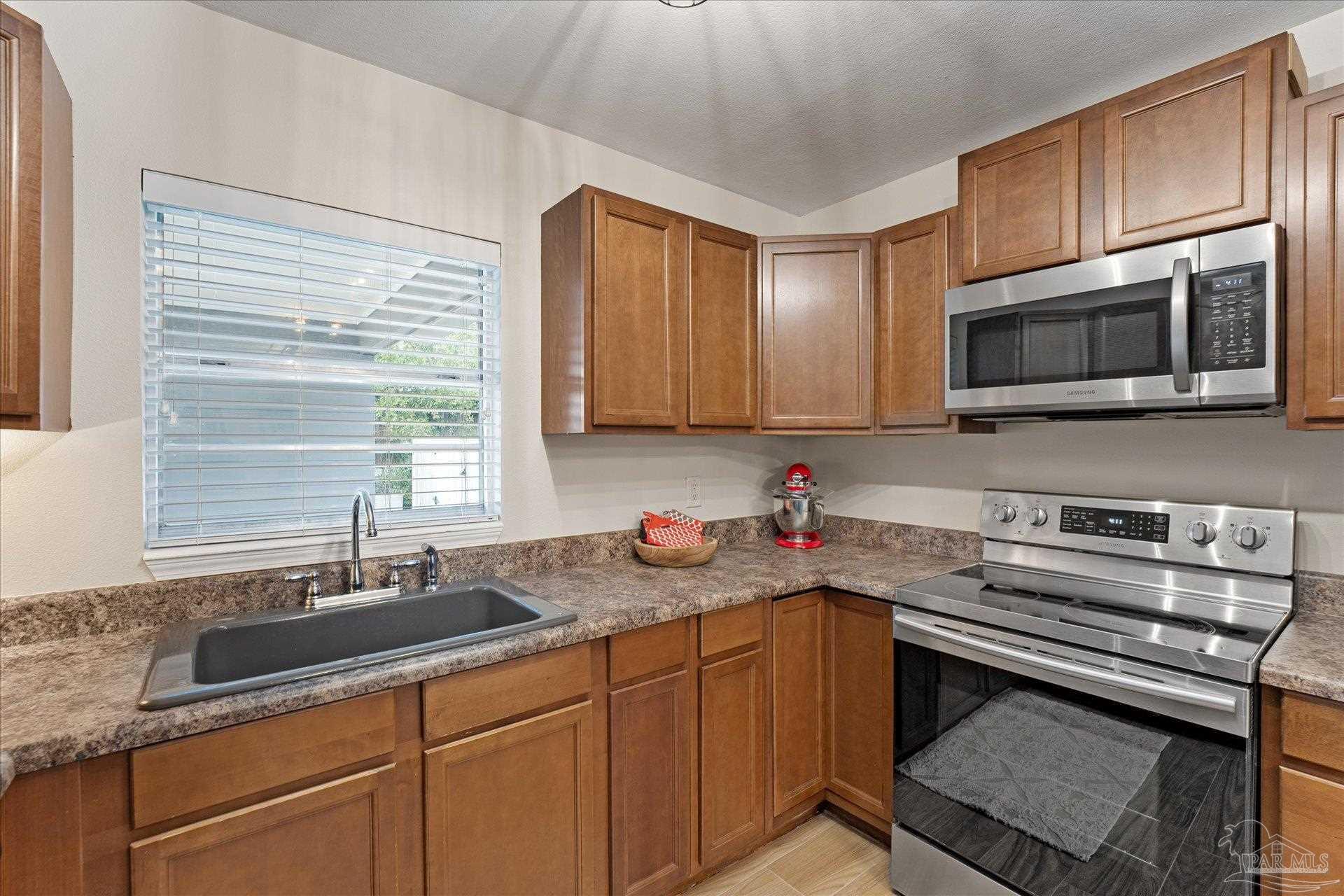 Pensacola, Florida 32504, United States, 3 Bedrooms Bedrooms, ,2 BathroomsBathrooms,Residential,Active,10260