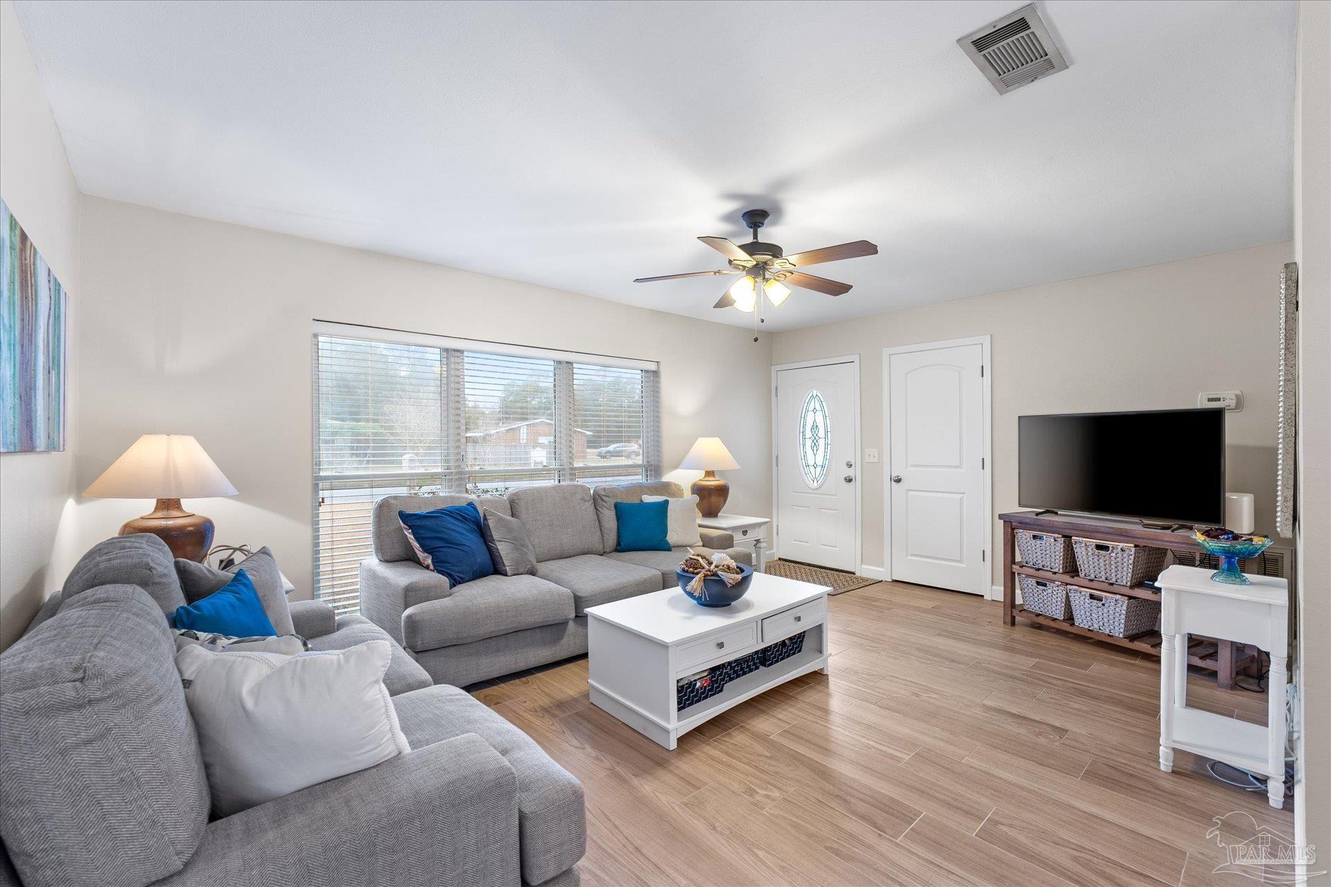 Pensacola, Florida 32504, United States, 3 Bedrooms Bedrooms, ,2 BathroomsBathrooms,Residential,Active,10260