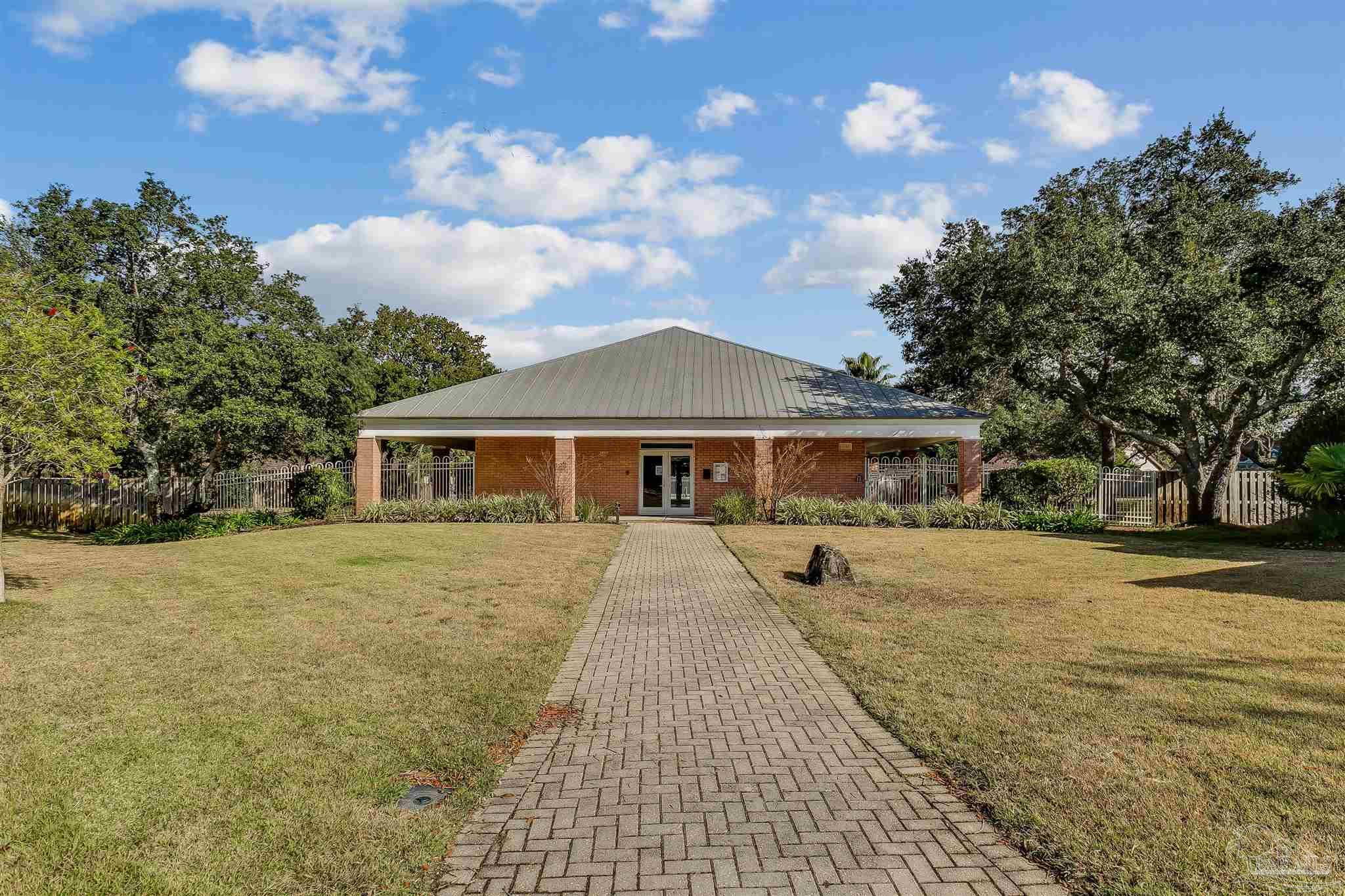 Gulf Breeze, Florida 32563, United States, 4 Bedrooms Bedrooms, ,2 BathroomsBathrooms,Residential,Active,15966