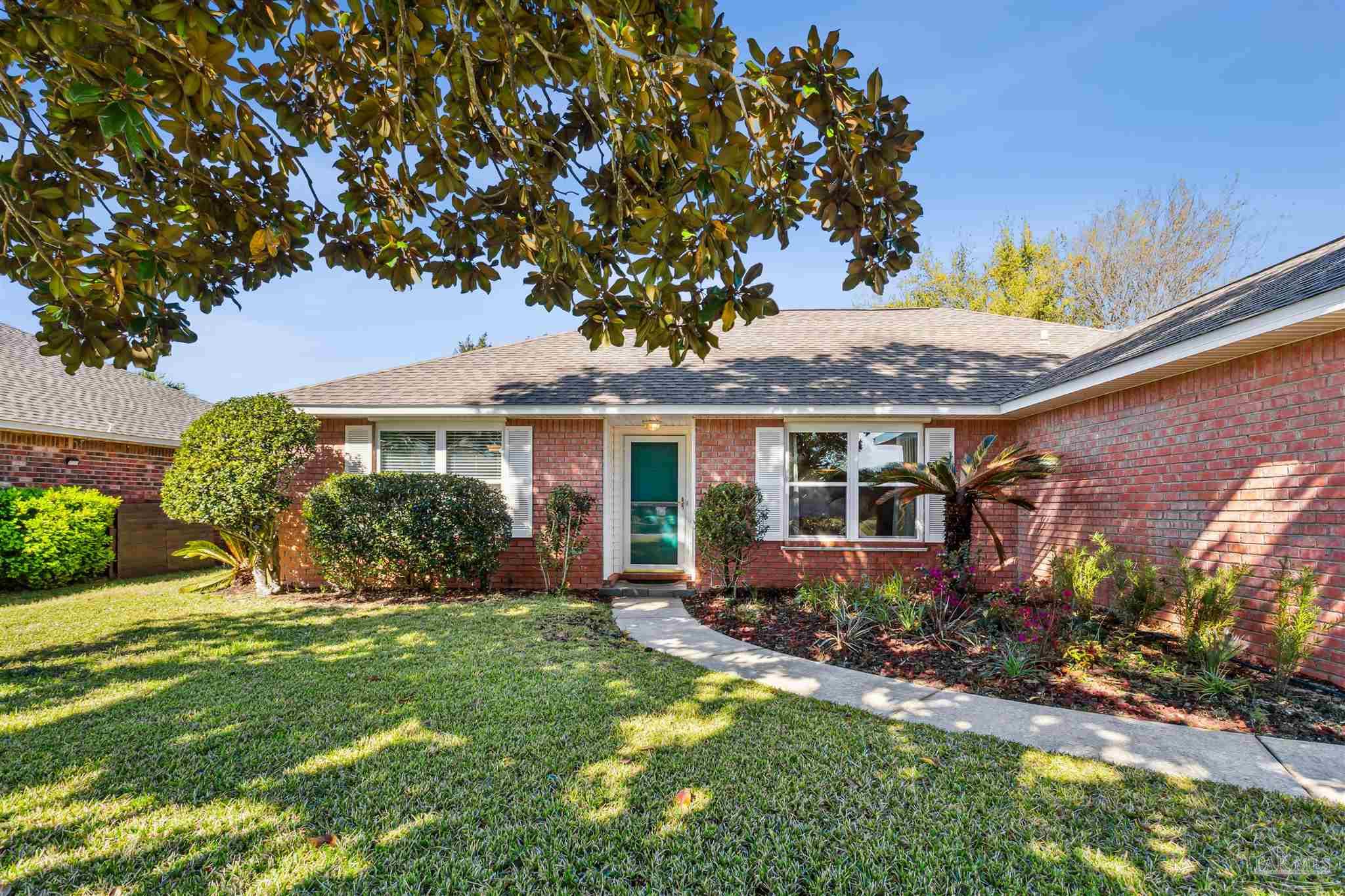 Navarre, Florida 32566, United States, 3 Bedrooms Bedrooms, ,2 BathroomsBathrooms,Residential,Active,95637