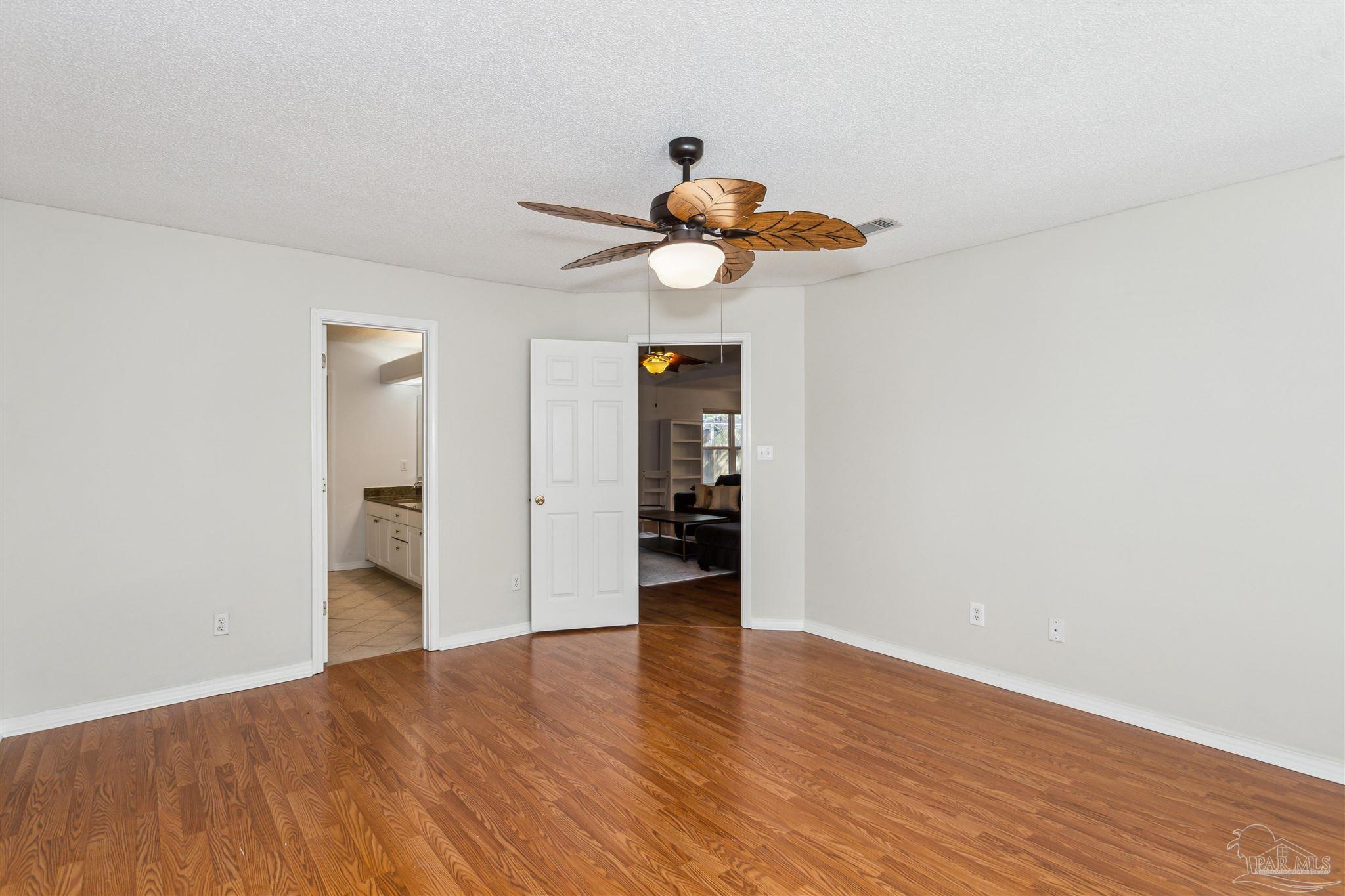 Navarre, Florida 32566, United States, 3 Bedrooms Bedrooms, ,2 BathroomsBathrooms,Residential,Active,95637