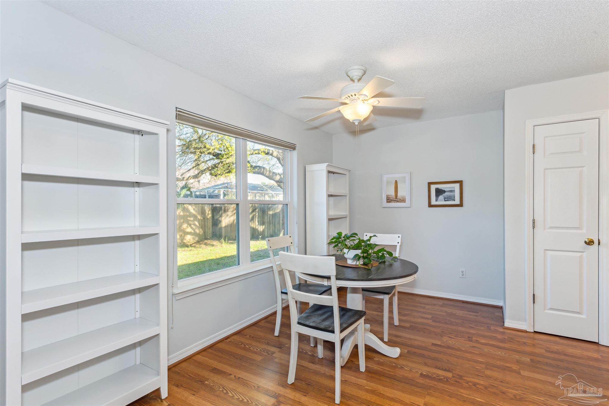 Navarre, Florida 32566, United States, 3 Bedrooms Bedrooms, ,2 BathroomsBathrooms,Residential,Active,95637