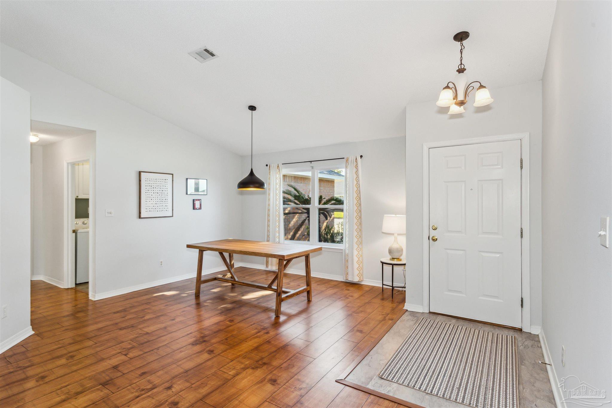 Navarre, Florida 32566, United States, 3 Bedrooms Bedrooms, ,2 BathroomsBathrooms,Residential,Active,95637