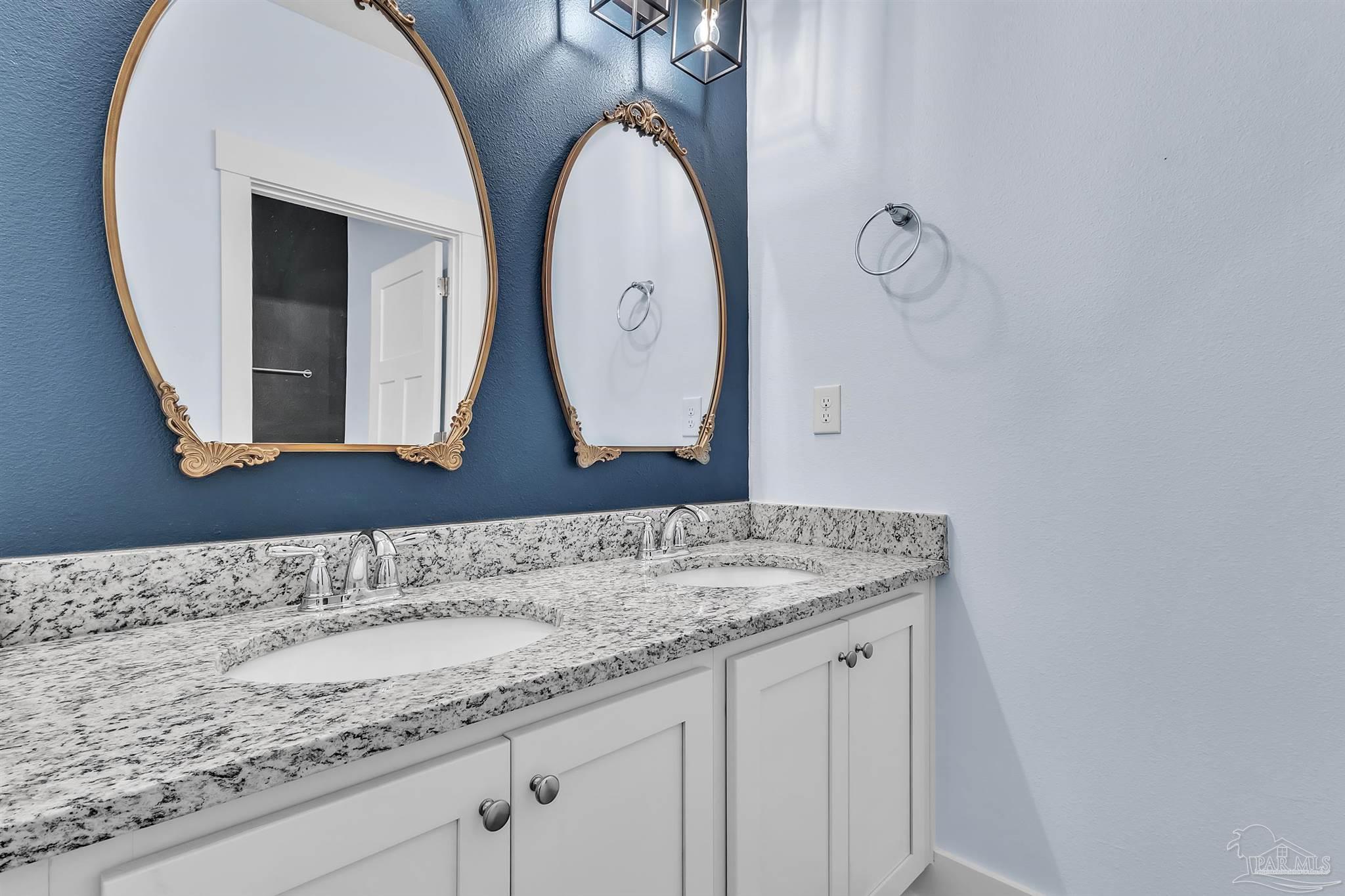 Gulf Breeze, Florida 32563, United States, 5 Bedrooms Bedrooms, ,3 BathroomsBathrooms,Residential,Active,236018