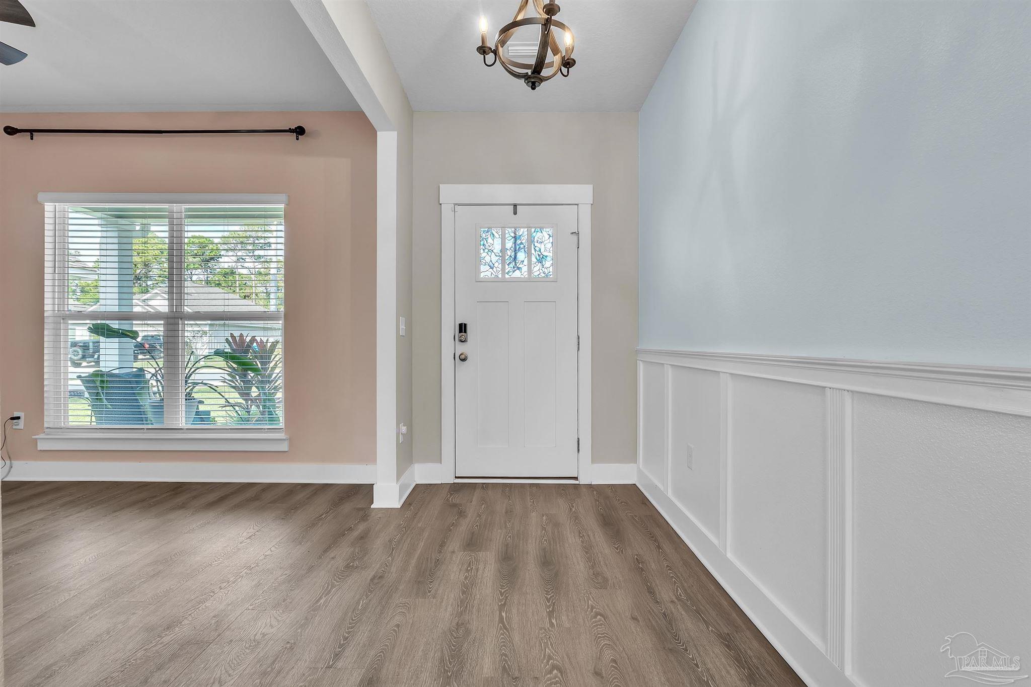 Gulf Breeze, Florida 32563, United States, 5 Bedrooms Bedrooms, ,3 BathroomsBathrooms,Residential,Active,236018