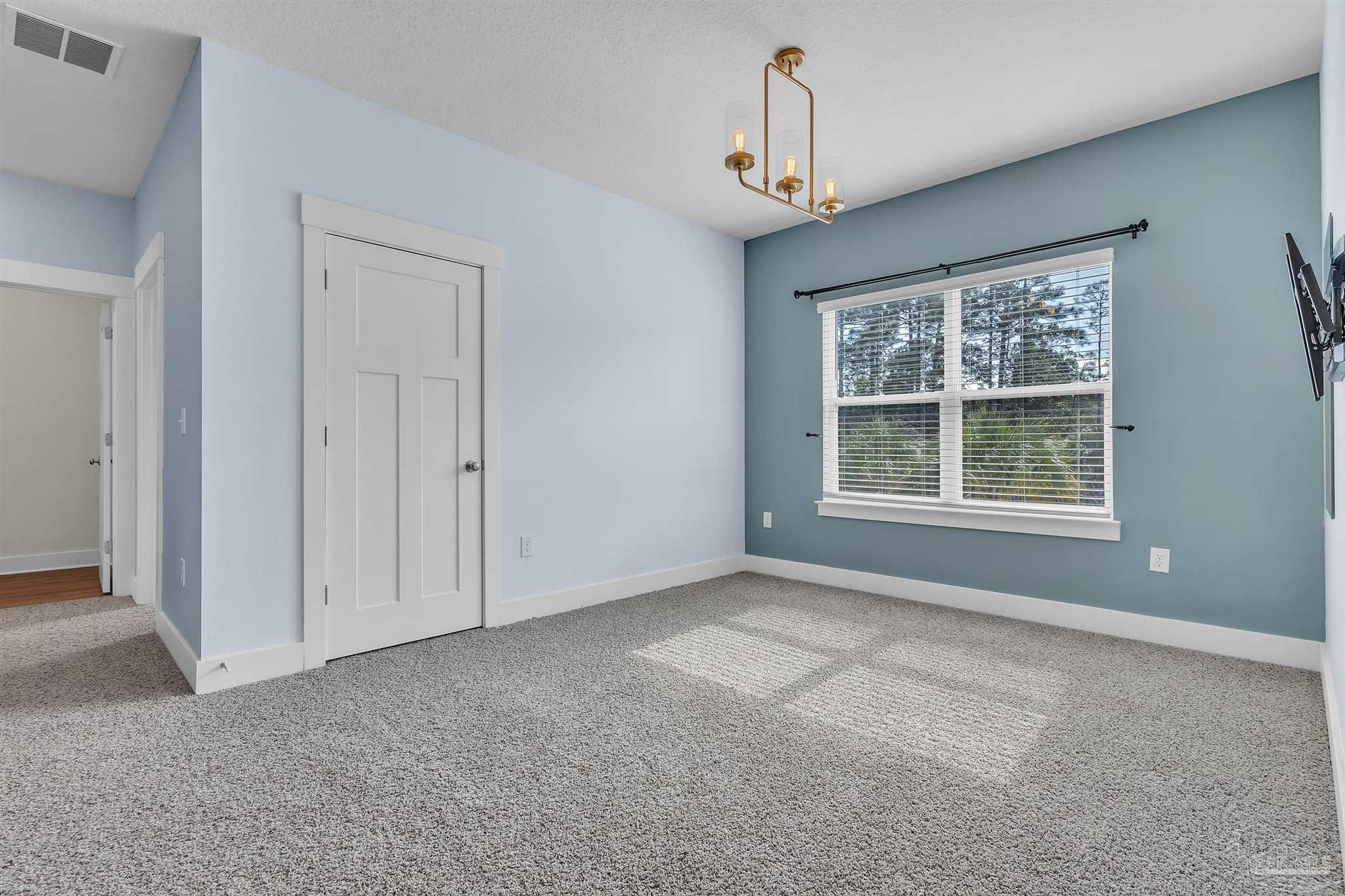 Gulf Breeze, Florida 32563, United States, 5 Bedrooms Bedrooms, ,3 BathroomsBathrooms,Residential,Active,236018