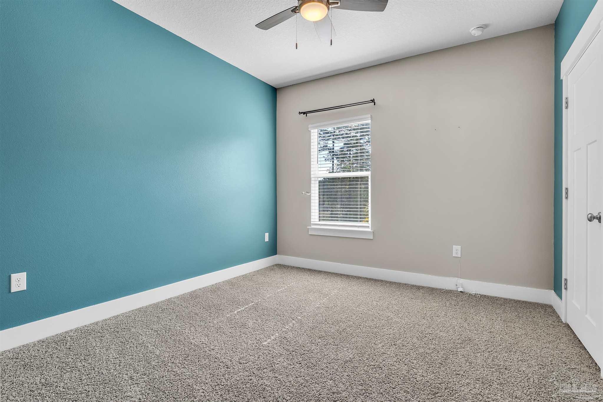 Gulf Breeze, Florida 32563, United States, 5 Bedrooms Bedrooms, ,3 BathroomsBathrooms,Residential,Active,236018