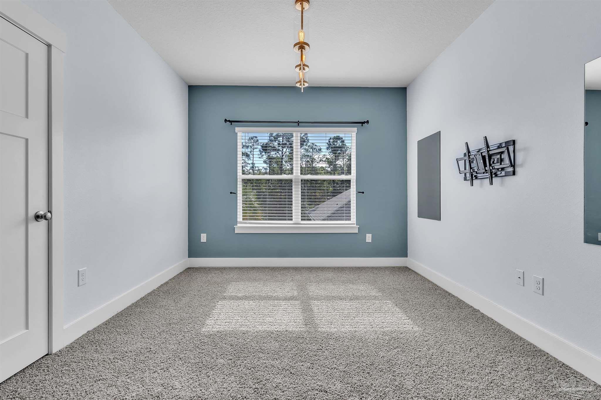 Gulf Breeze, Florida 32563, United States, 5 Bedrooms Bedrooms, ,3 BathroomsBathrooms,Residential,Active,236018