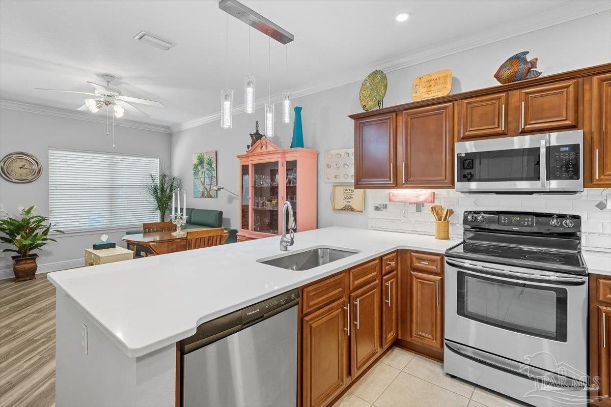 Photo 1 of 25 — 2212 Hadleigh Hills Ct, Navarre, FL 32566