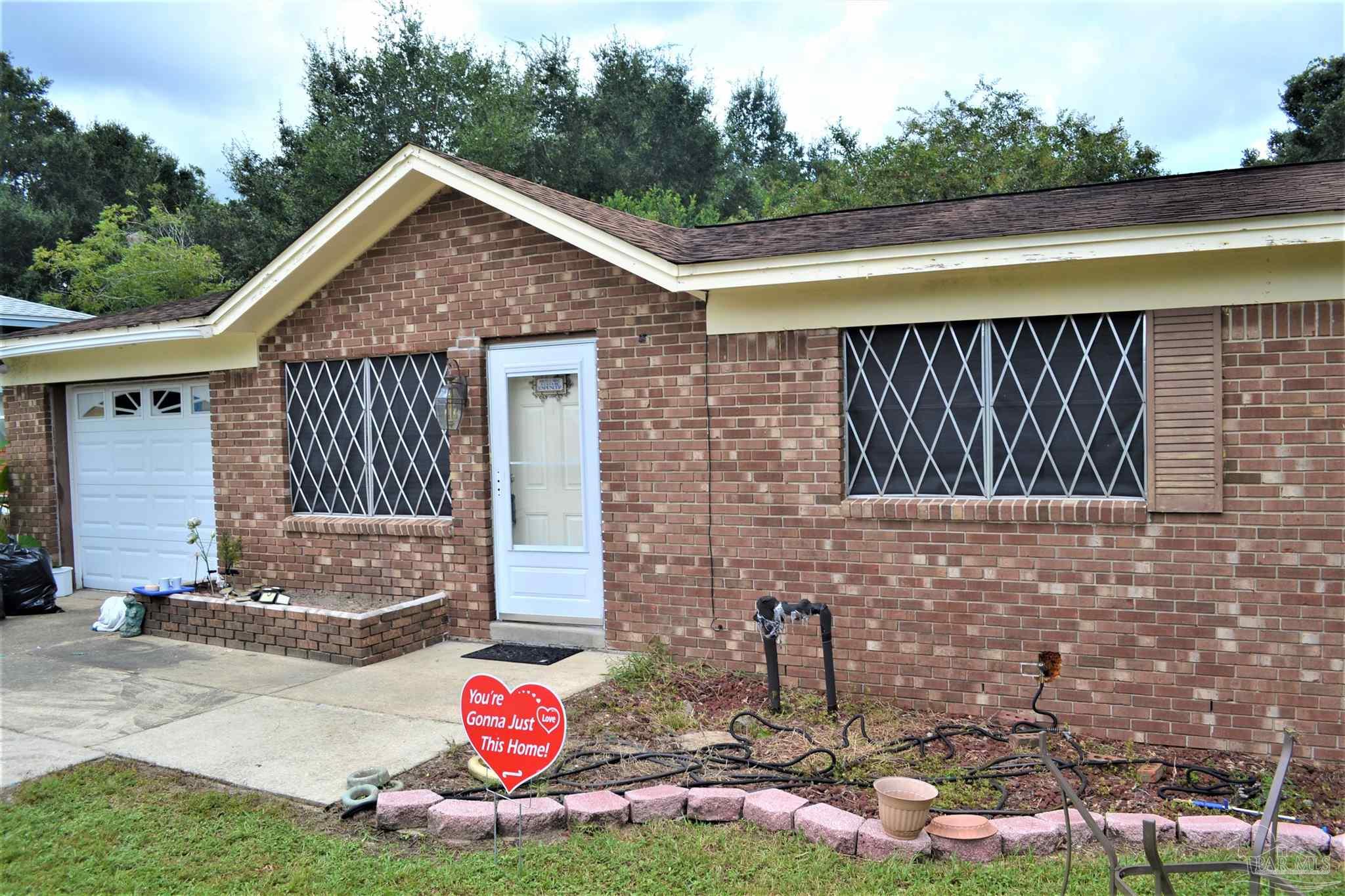 Photo 1 of 28 — 2960 Bent Oak Rd, Pensacola, FL 32526