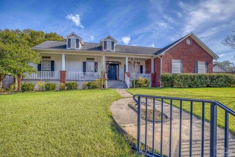 2100 St Andrews Dr Cantonment FL 32533