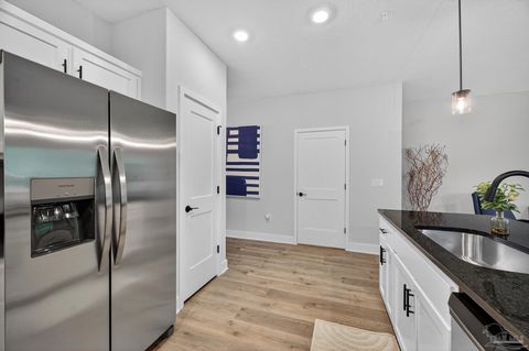 1932 Highland Ridge Ct 9B Pensacola FL 32534