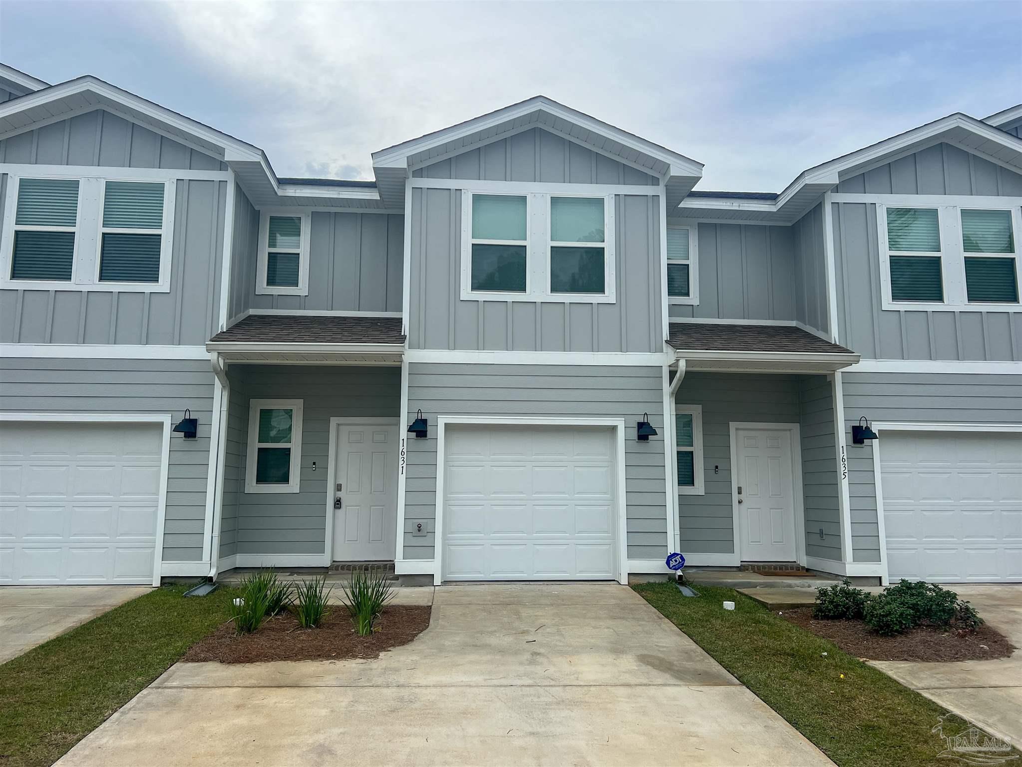Photo 1 of 43 — 1631 Iroquois Ct, Pensacola, FL 32534