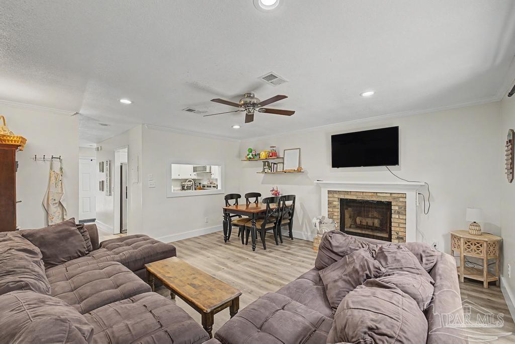 1307 Foxborough Dr