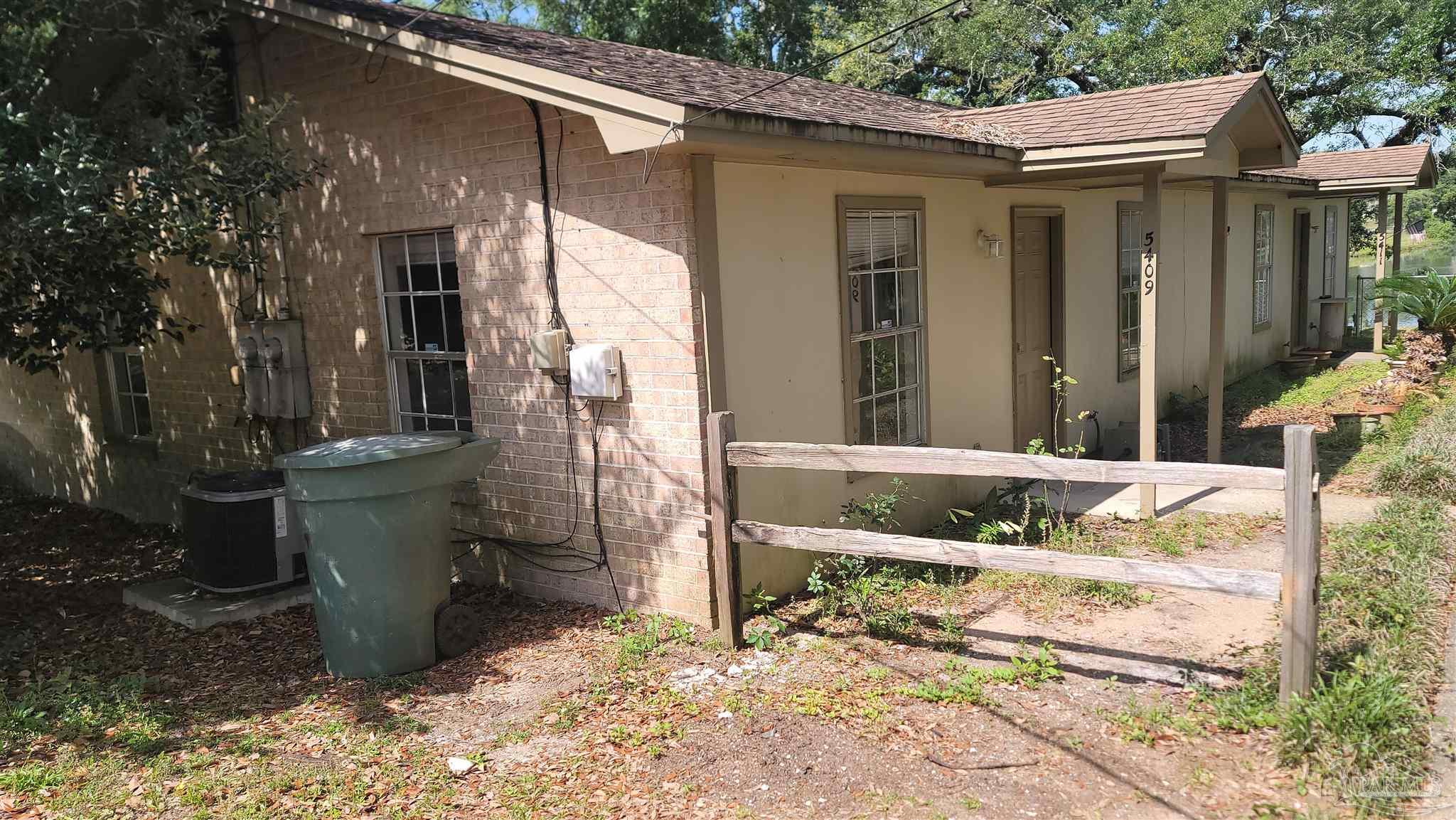 Photo 1 of 7 — 5409 East Shore Dr, Pensacola, FL 32505