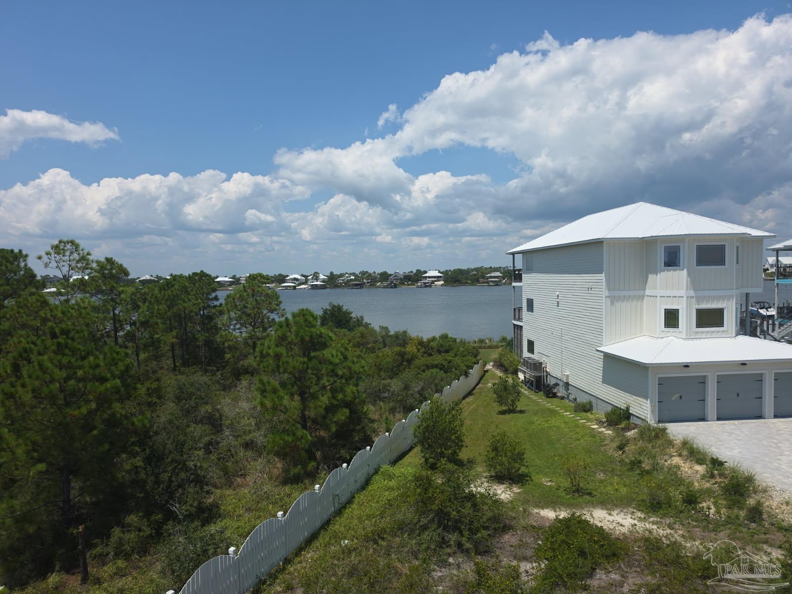 345 Gulfview Ln