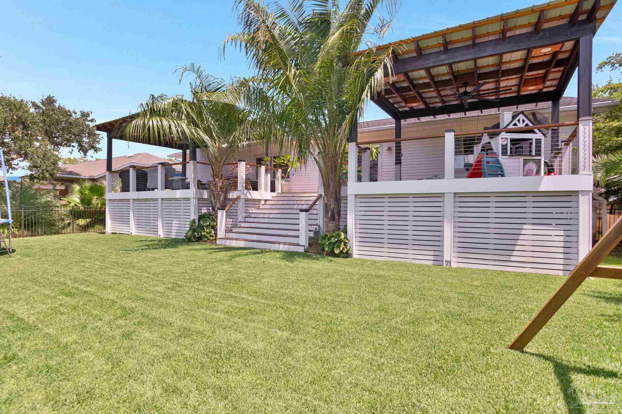 933 Coronado Dr